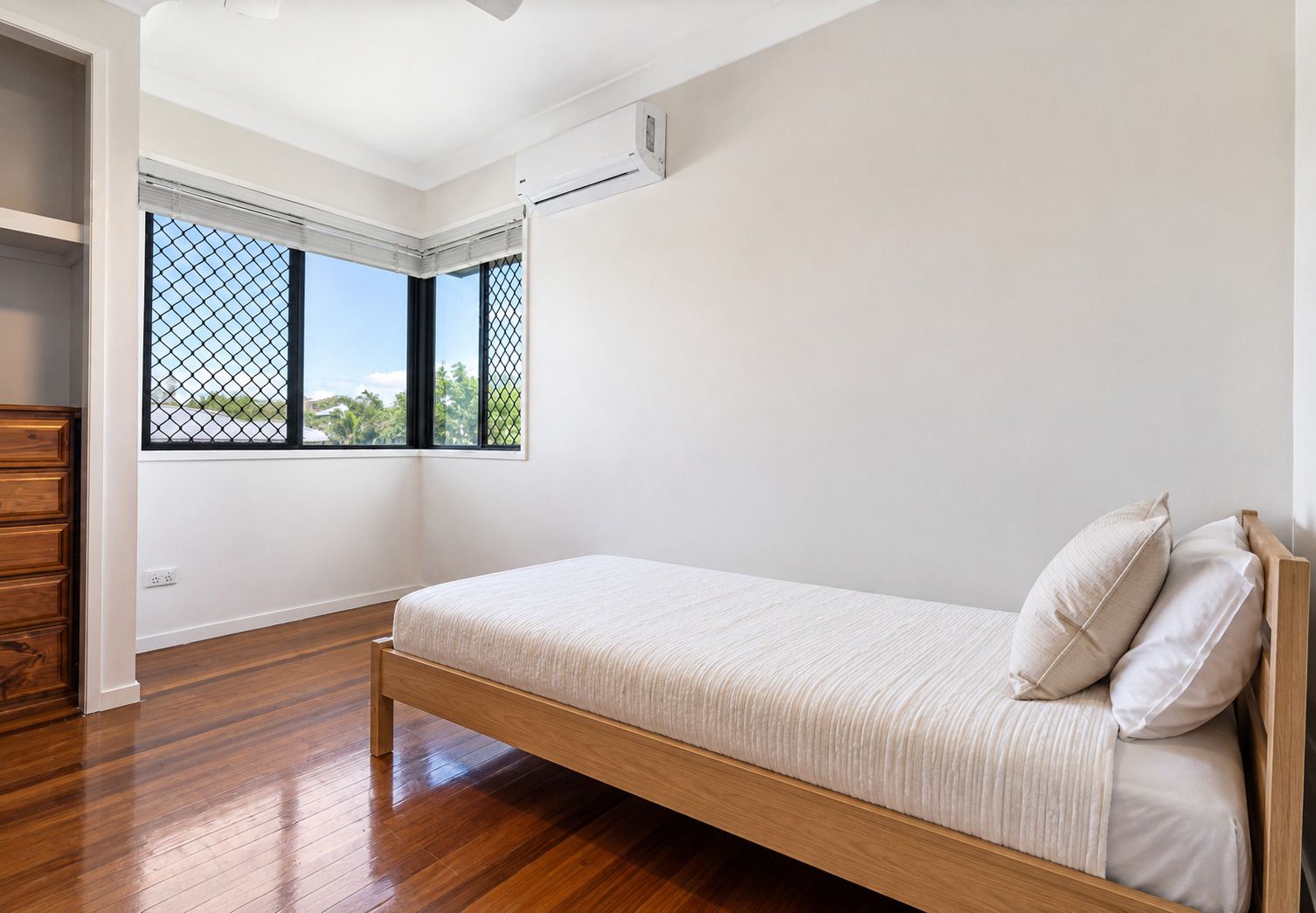 15 Camlet Street — photo 9 of 10