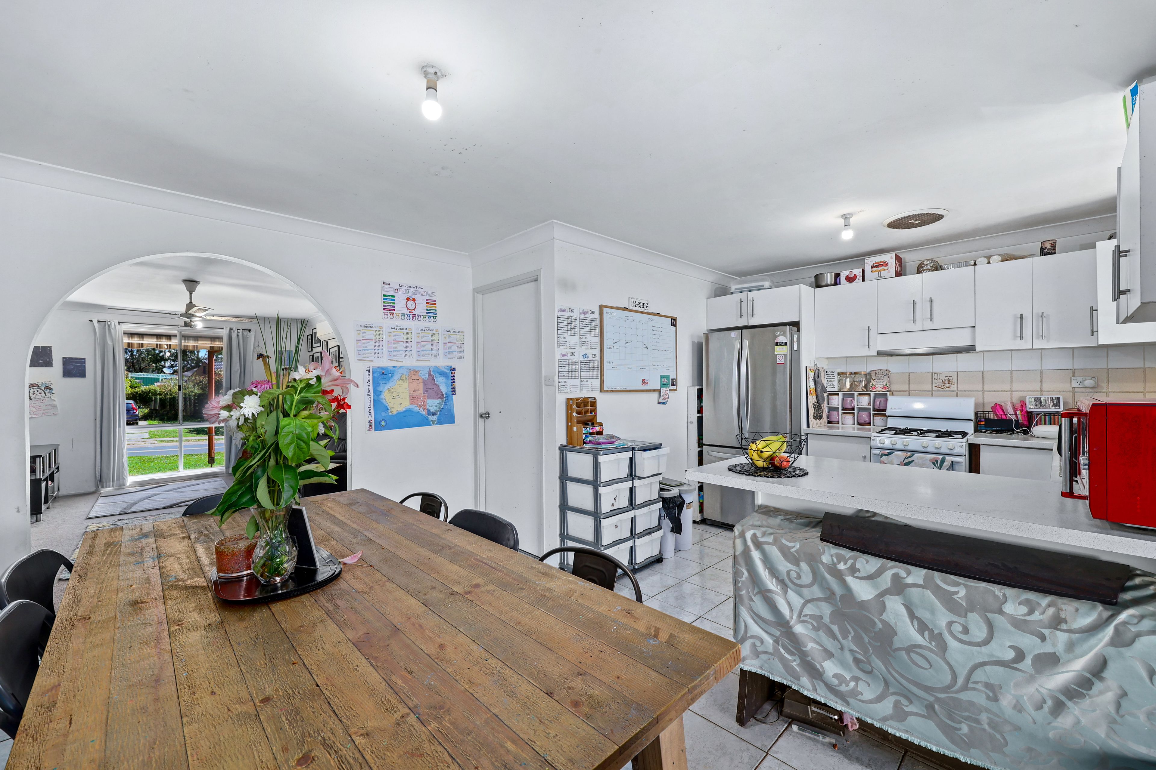 17 Hamlet Crescent, Rosemeadow, NSW 2560