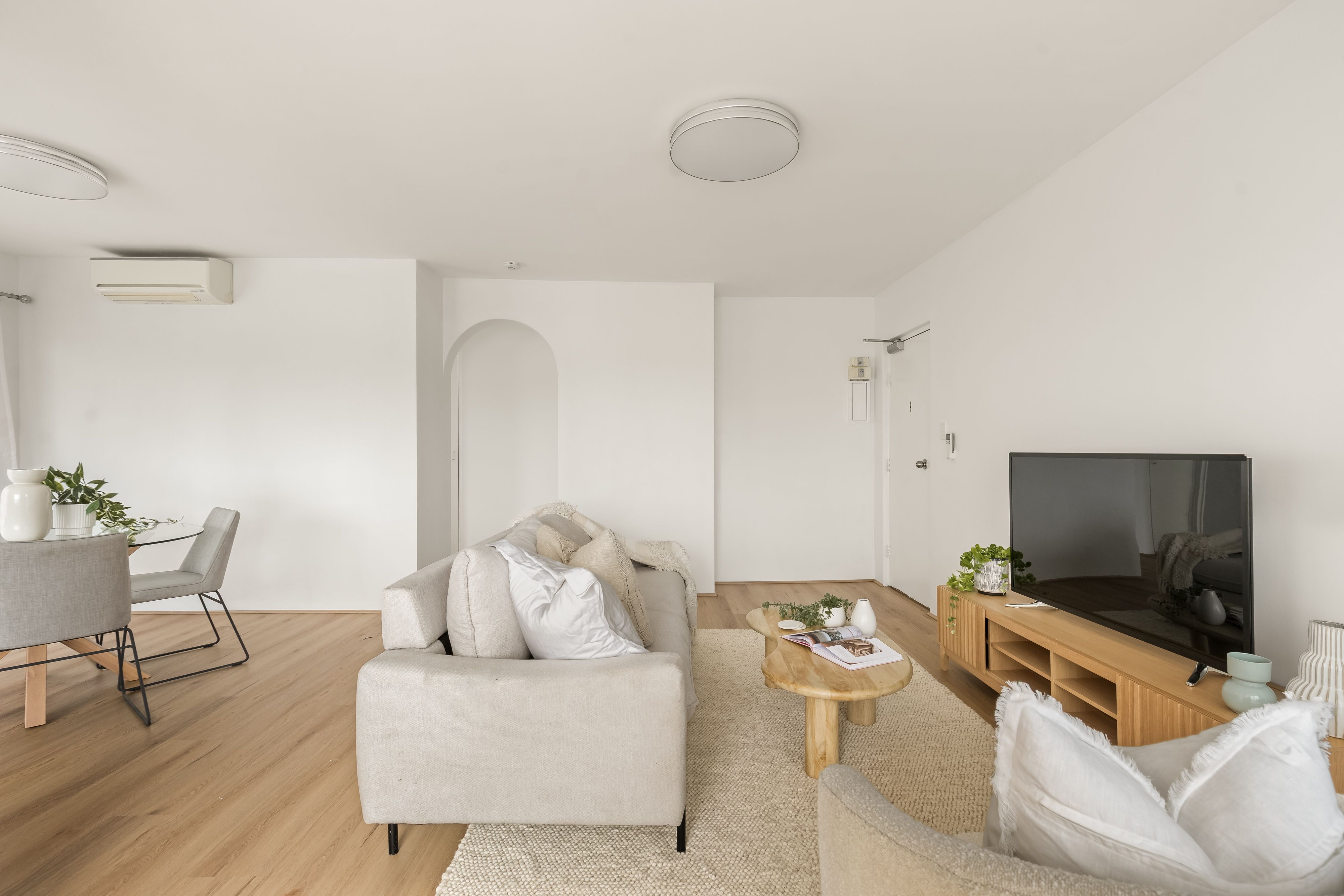 3/10 Mcilwraith Street — photo 3 of 18
