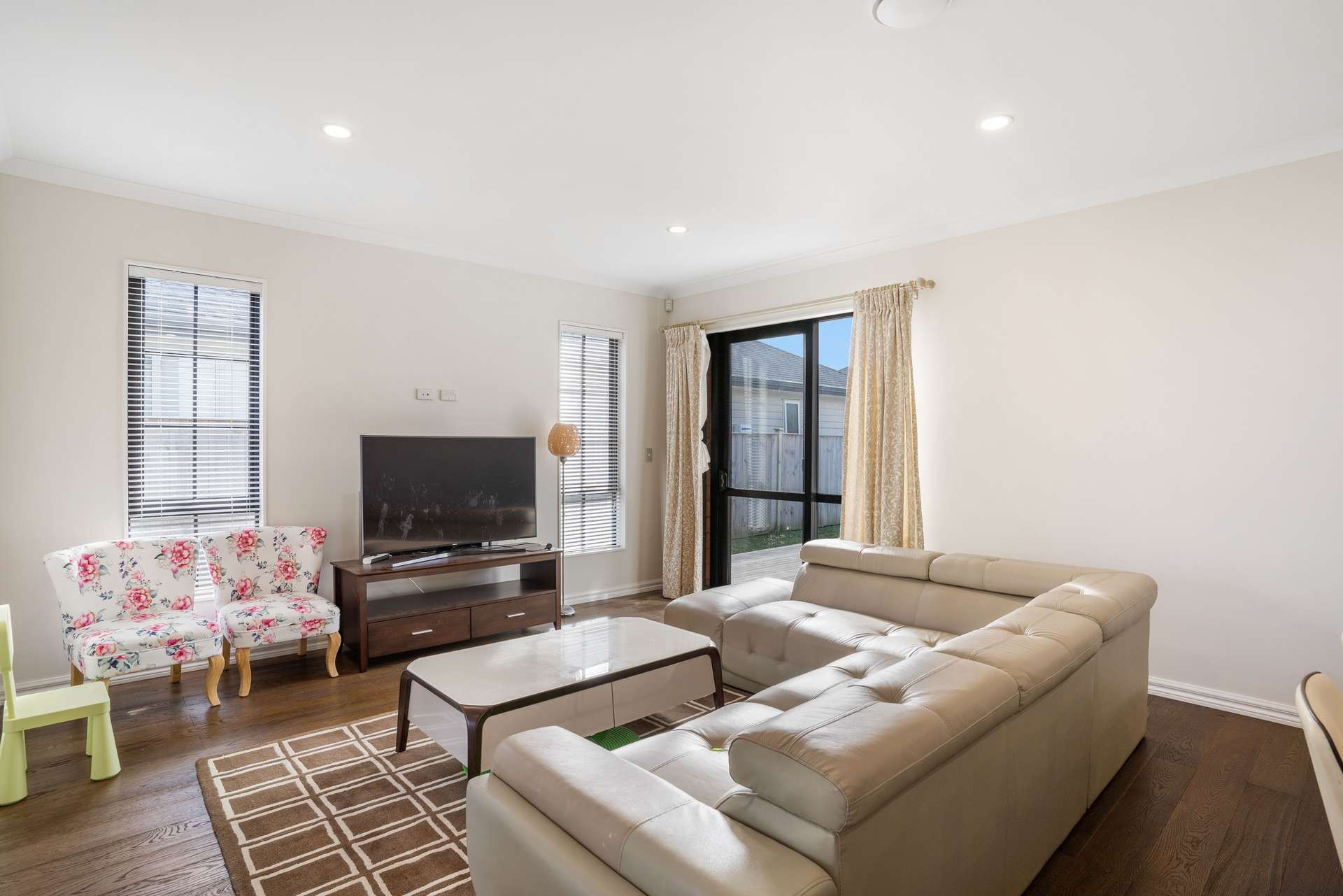 9 Brumbie Way, Karaka, Franklin