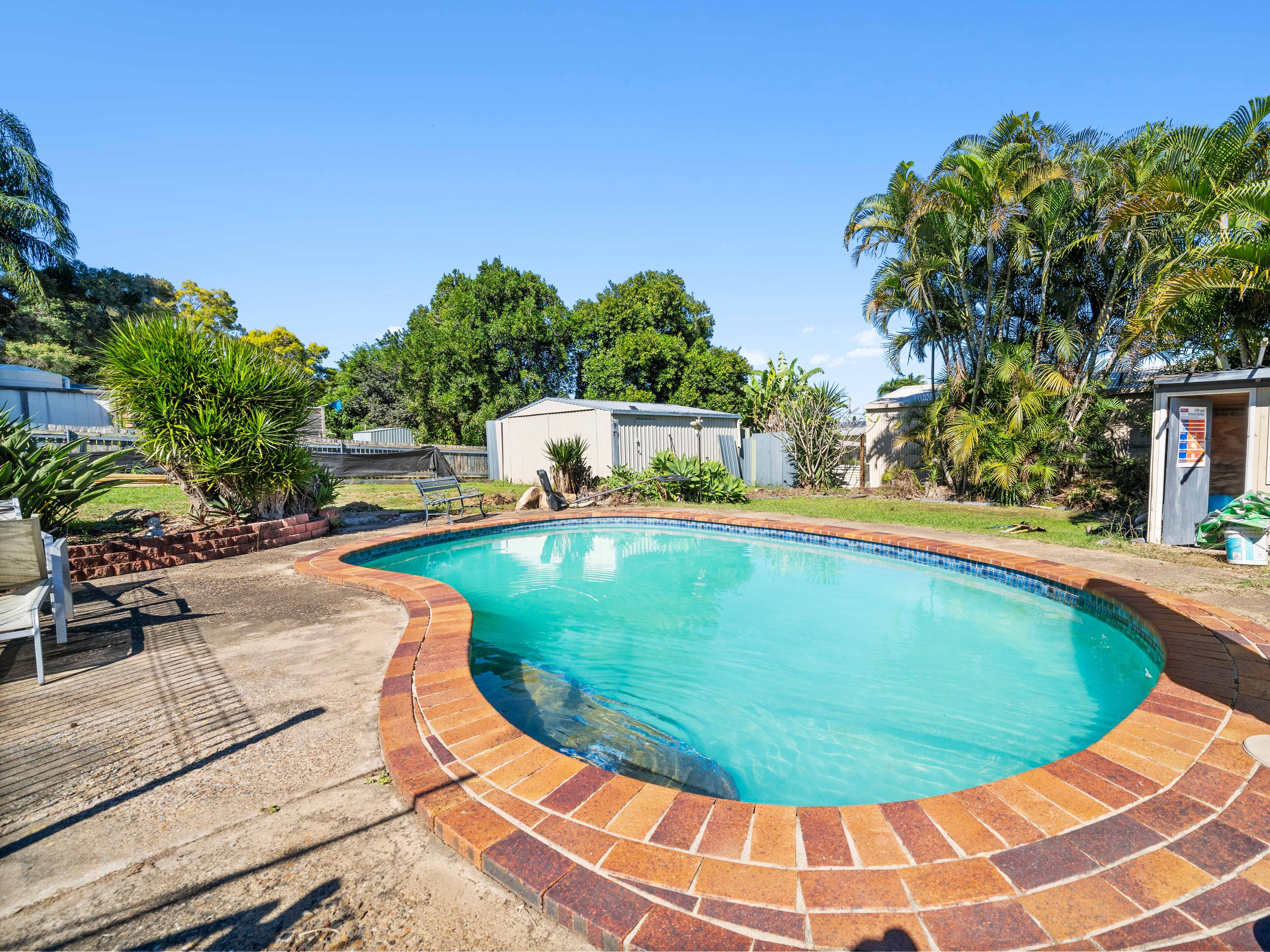 67 Cemetery Road, Raceview, QLD 4305