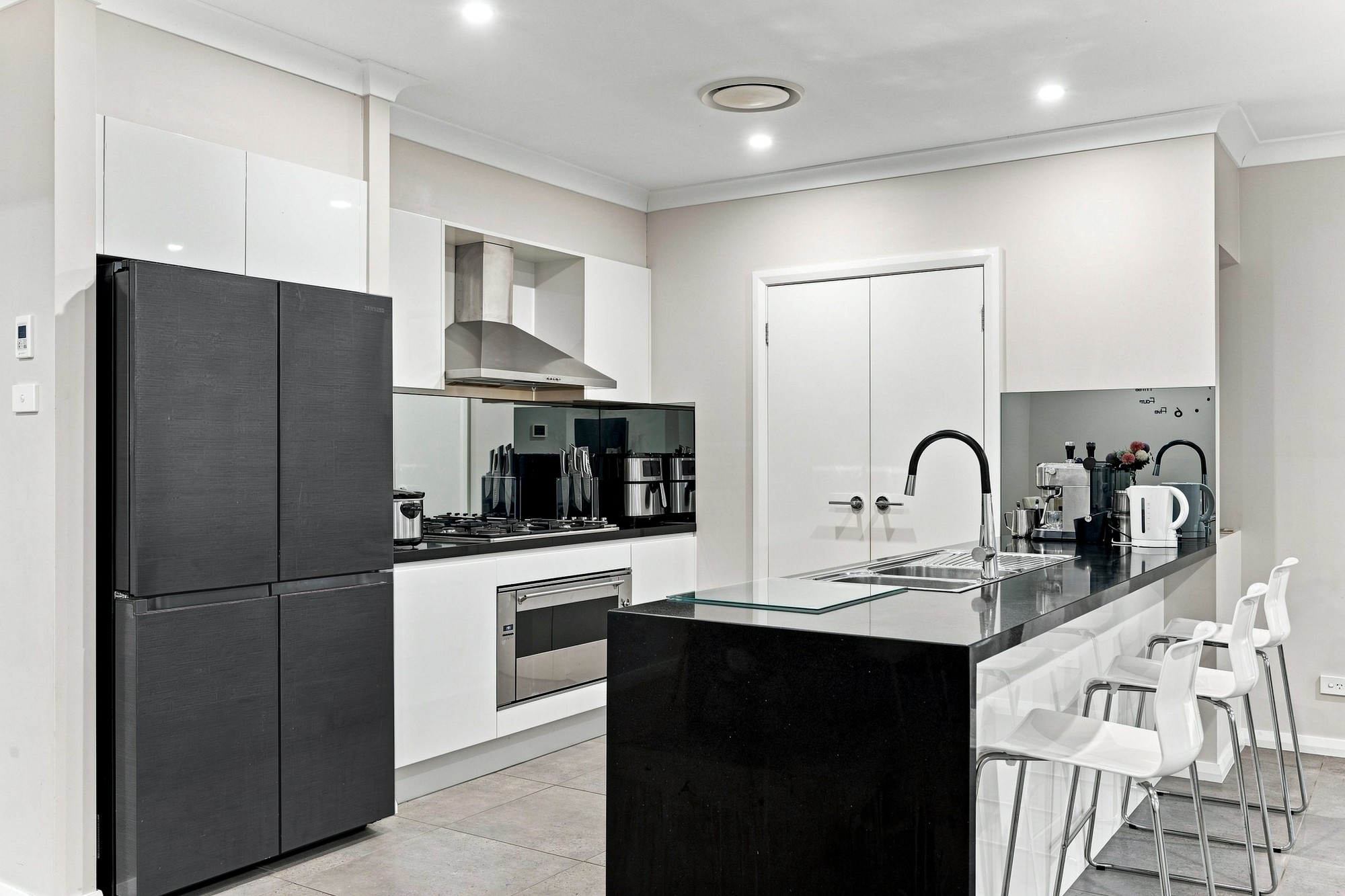 10 Armstrong Street, JORDAN SPRINGS, NSW 2747