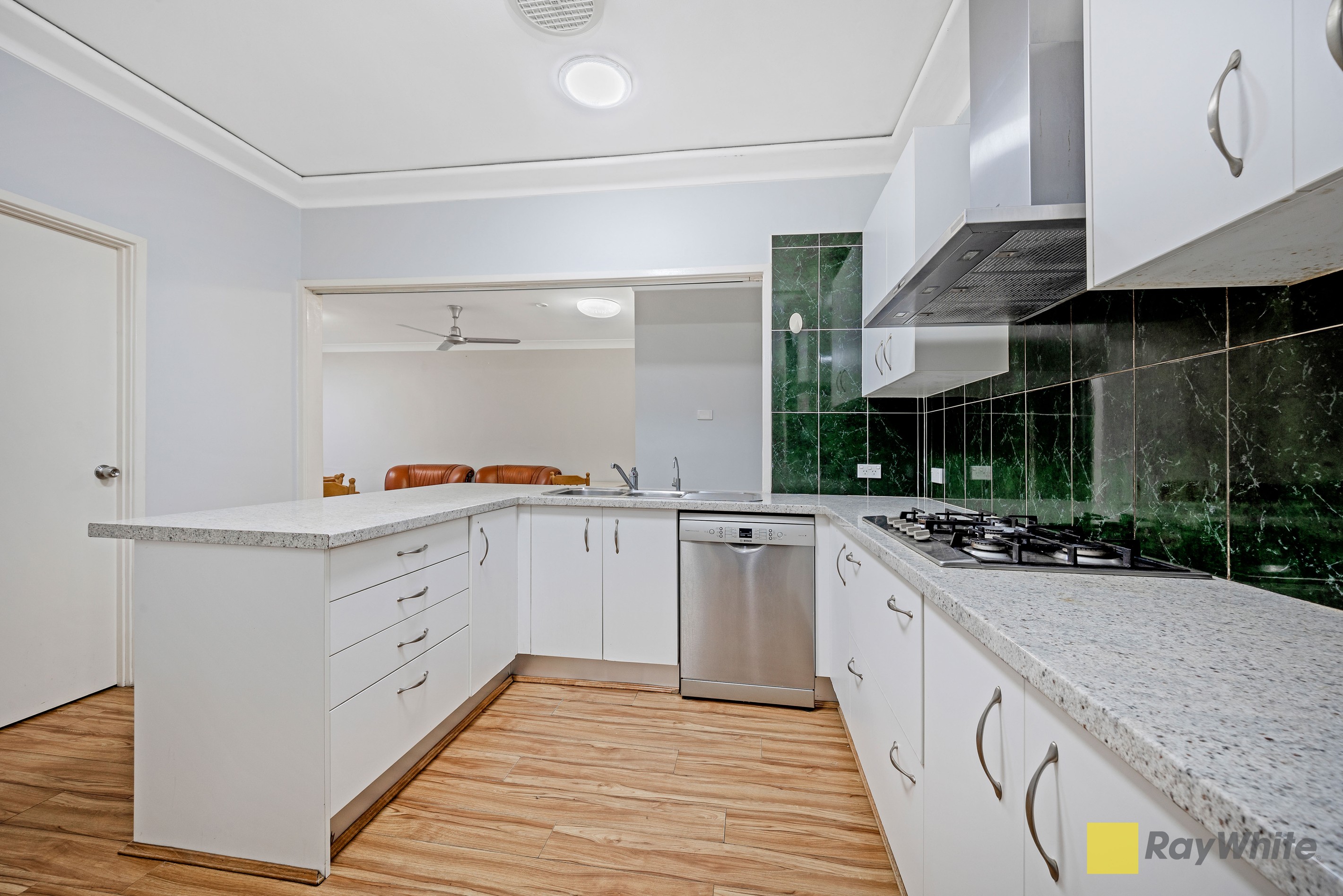 15 Lucas Road, Seven Hills, NSW 2147