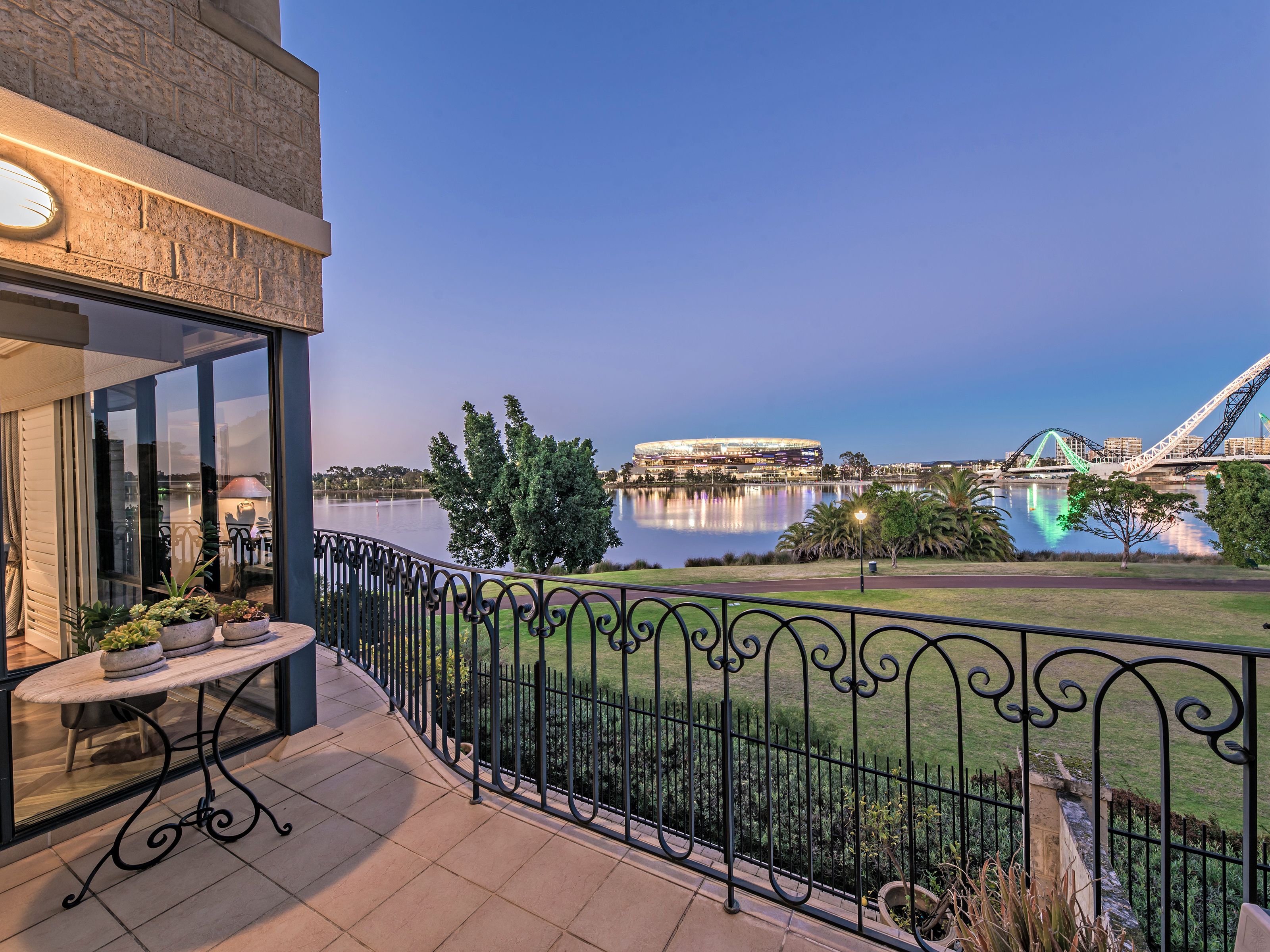 8 Vanguard Terrace, East Perth WA 6004