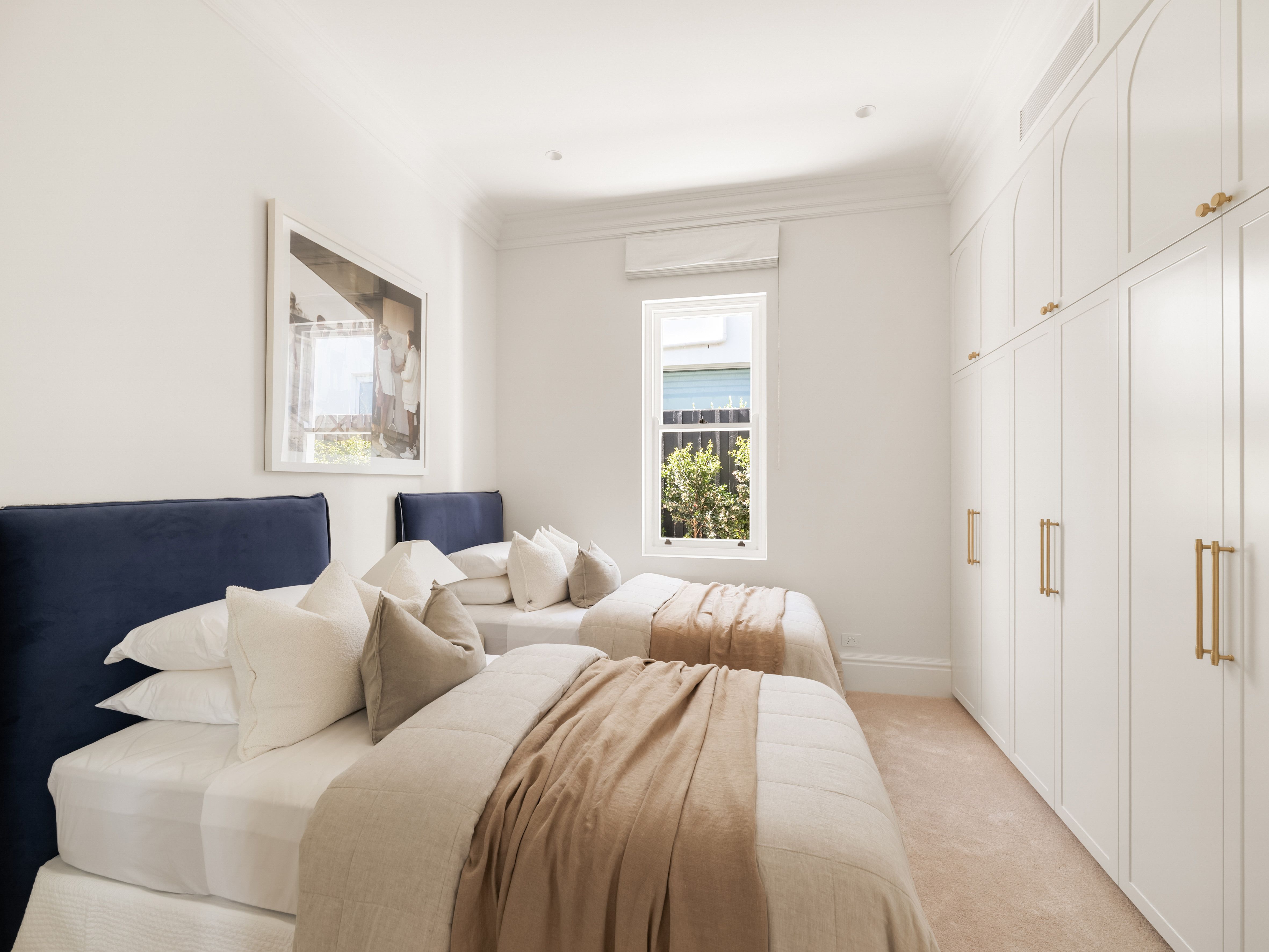 21 Russell Street — photo 9 of 16