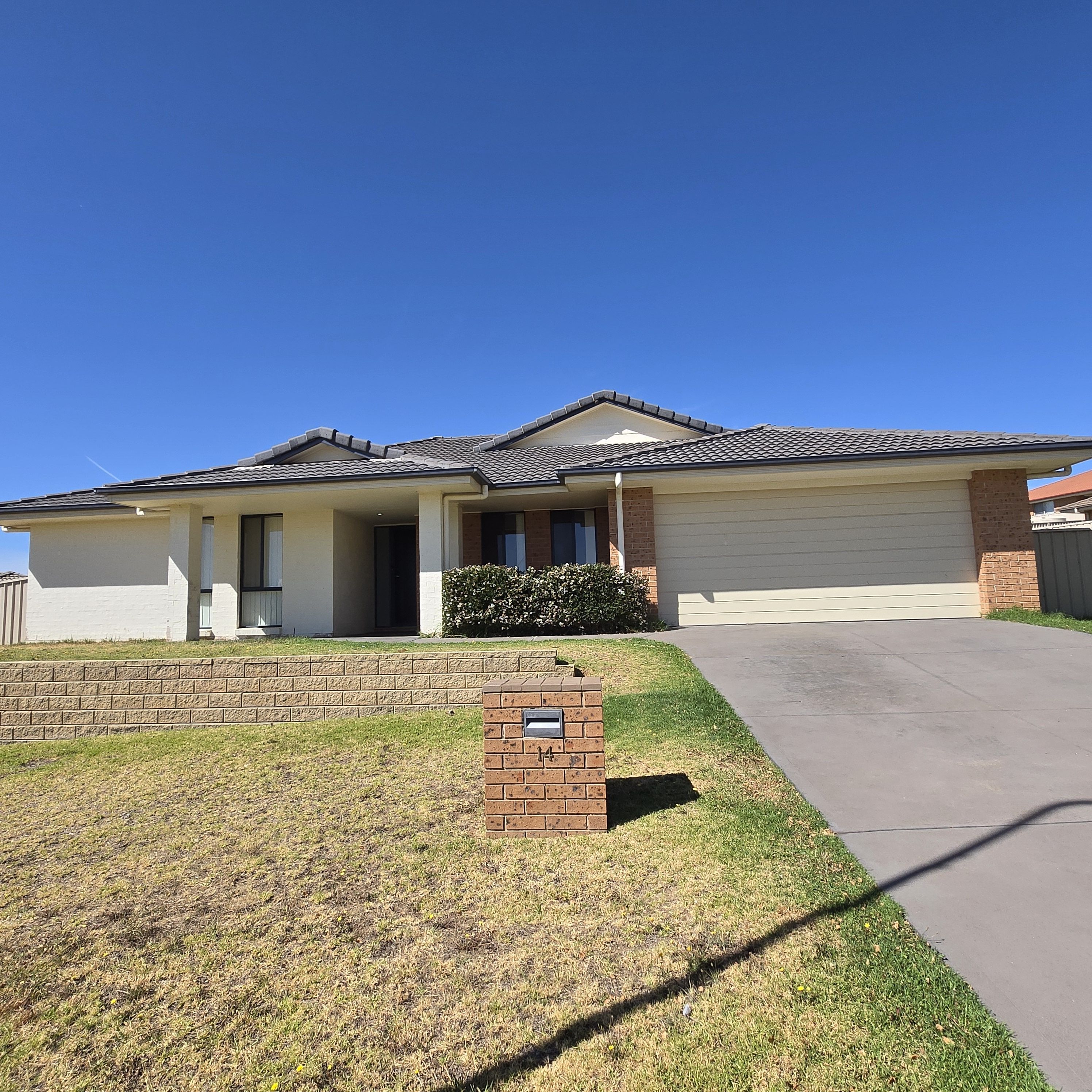14 Lovejoy Avenue — photo from Ray White Rural Orange
