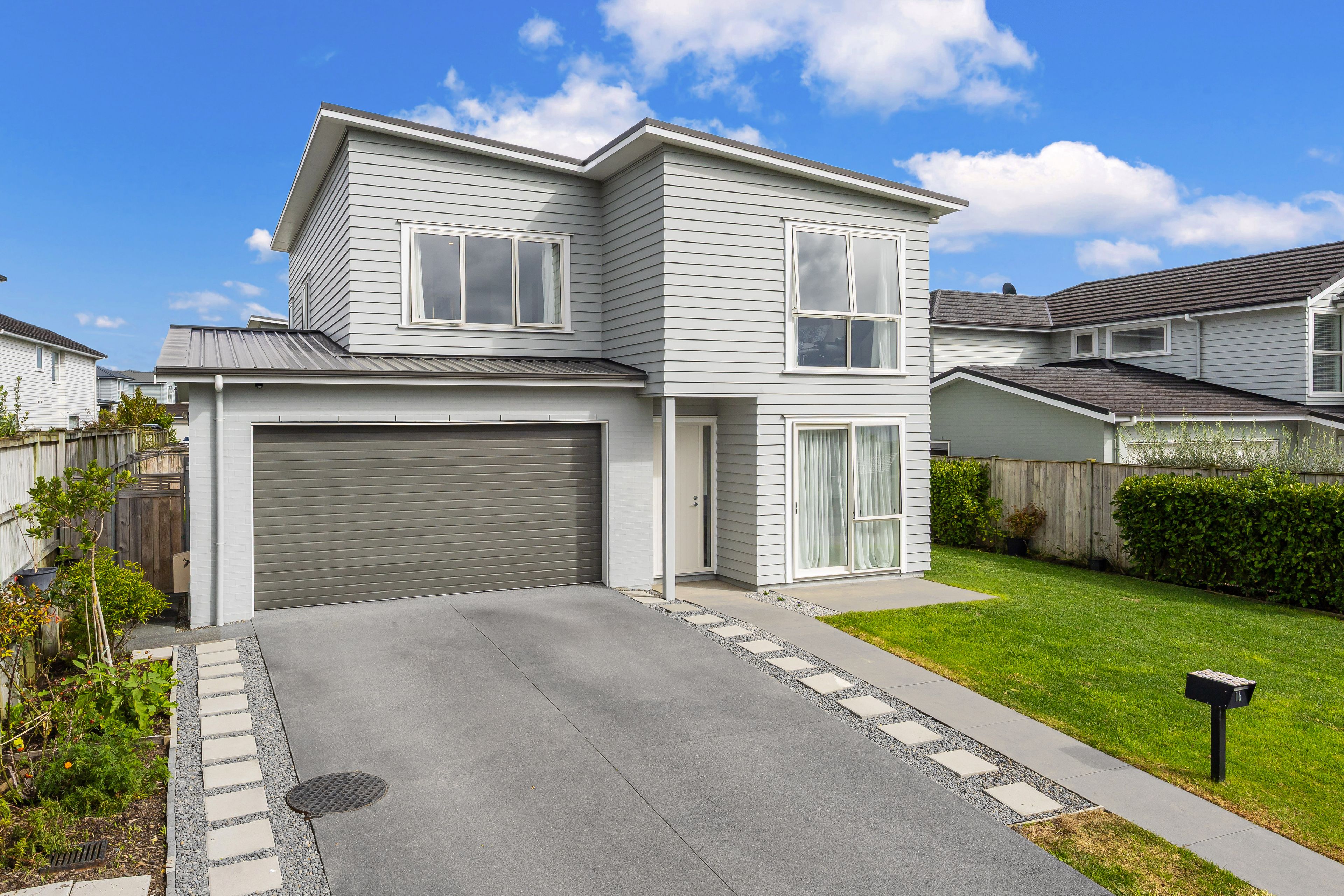 16 Couldrey Crescent, Red Beach, Rodney