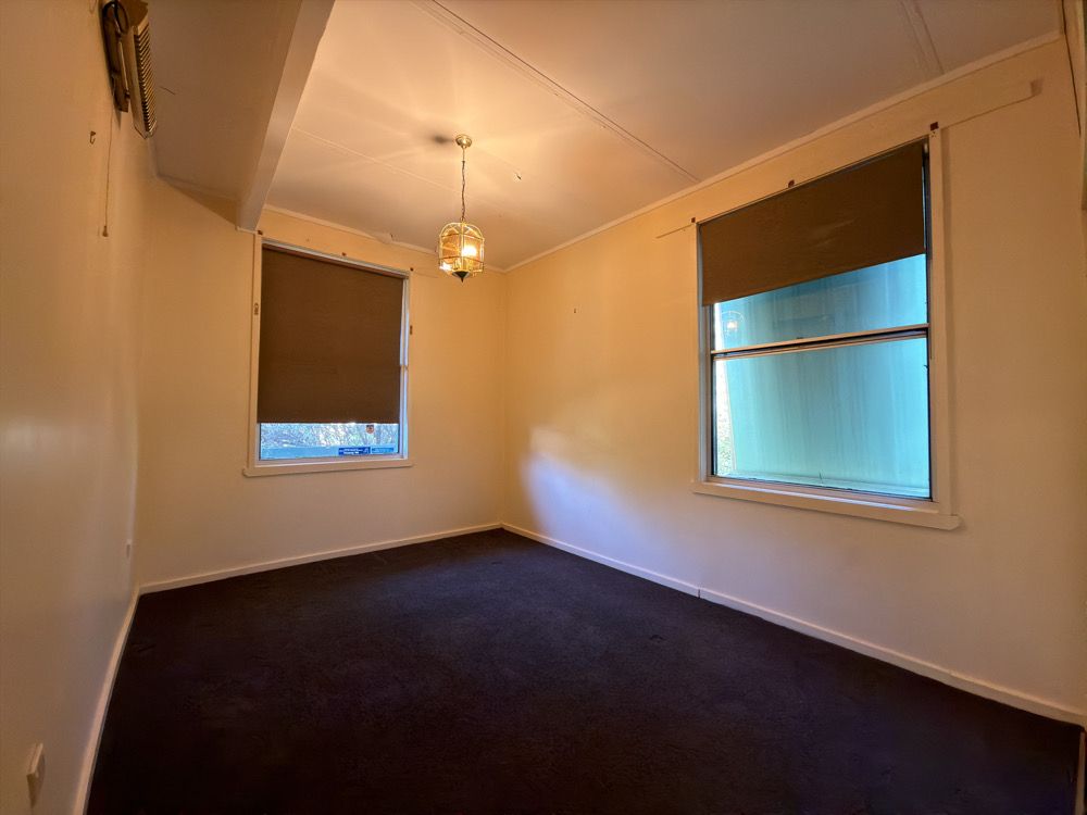 18 Chisholm Street — photo 9 of 13
