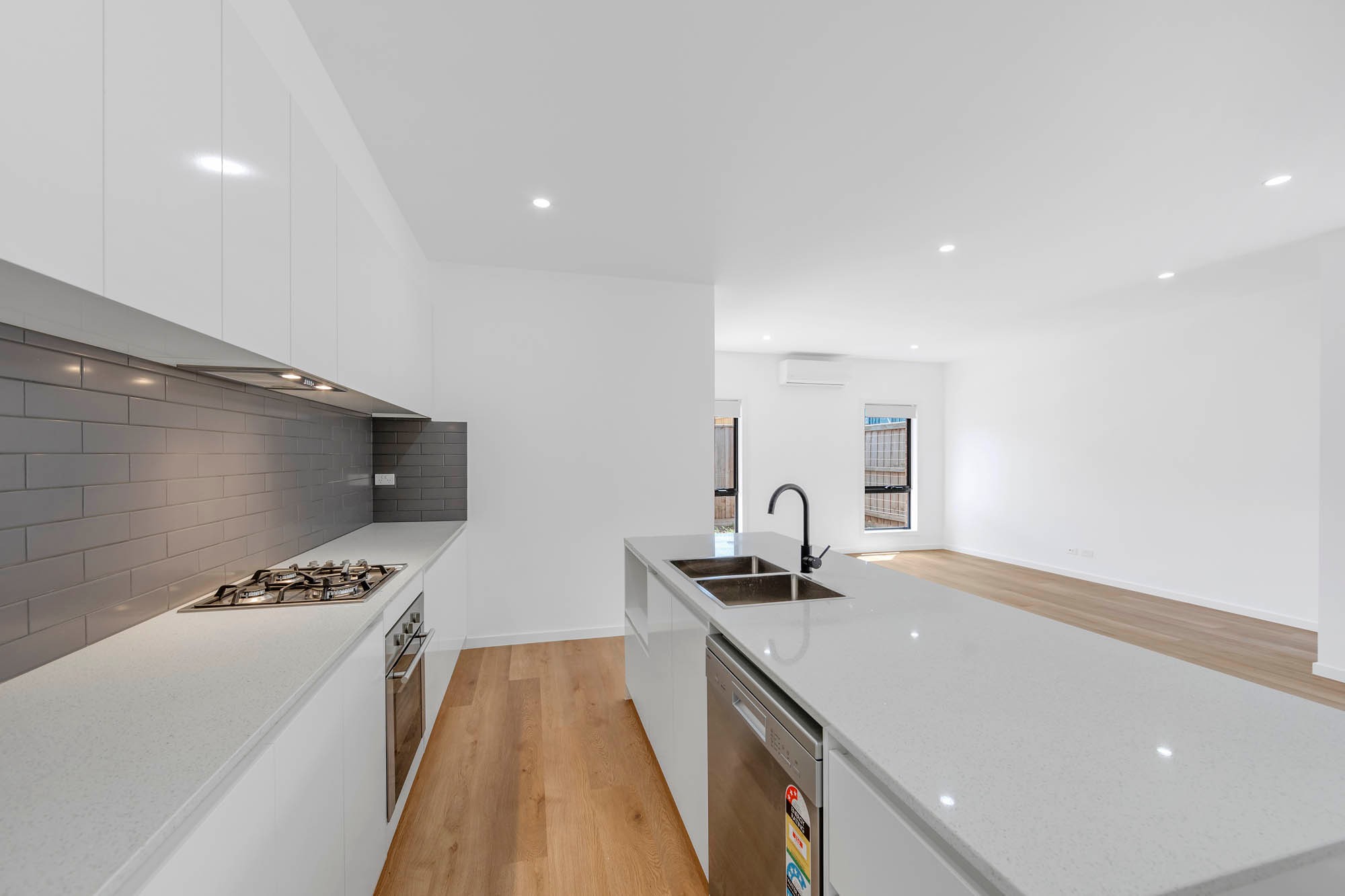 4 Konark Road, BONNIE BROOK, VIC 3335