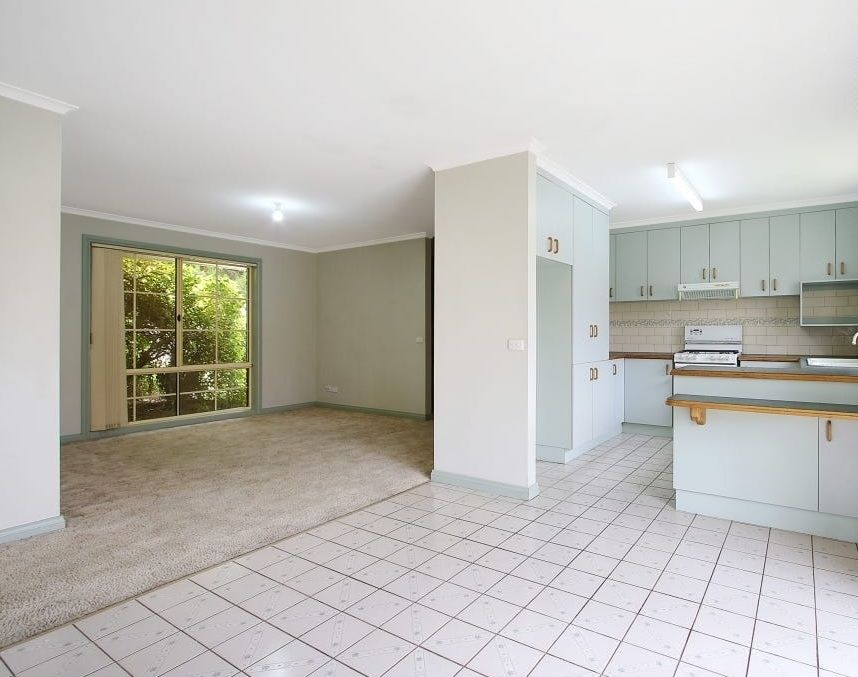 1/2 Lyons Place — photo 5 of 7