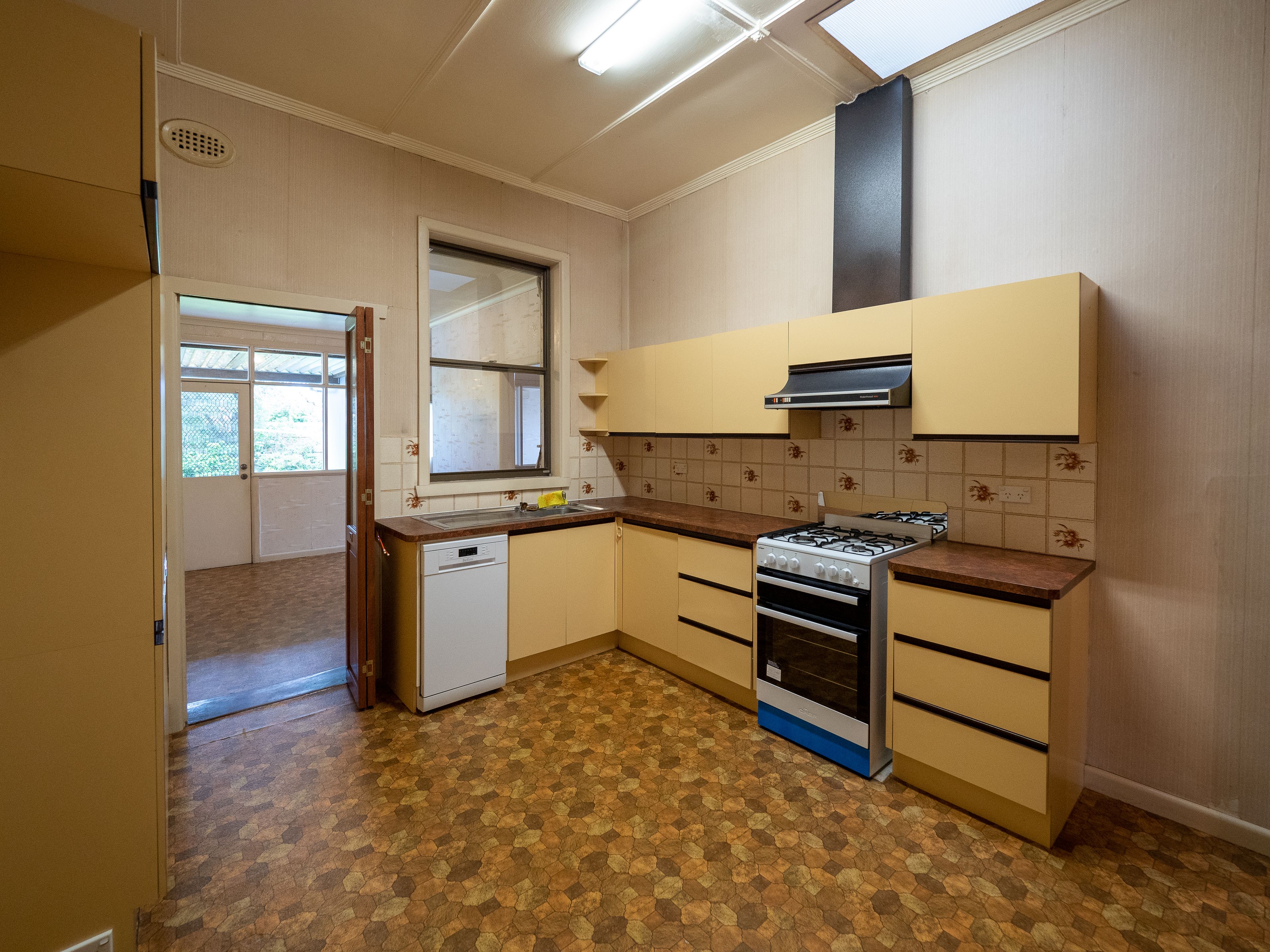 24 Euston Road, Hughesdale, VIC 3166