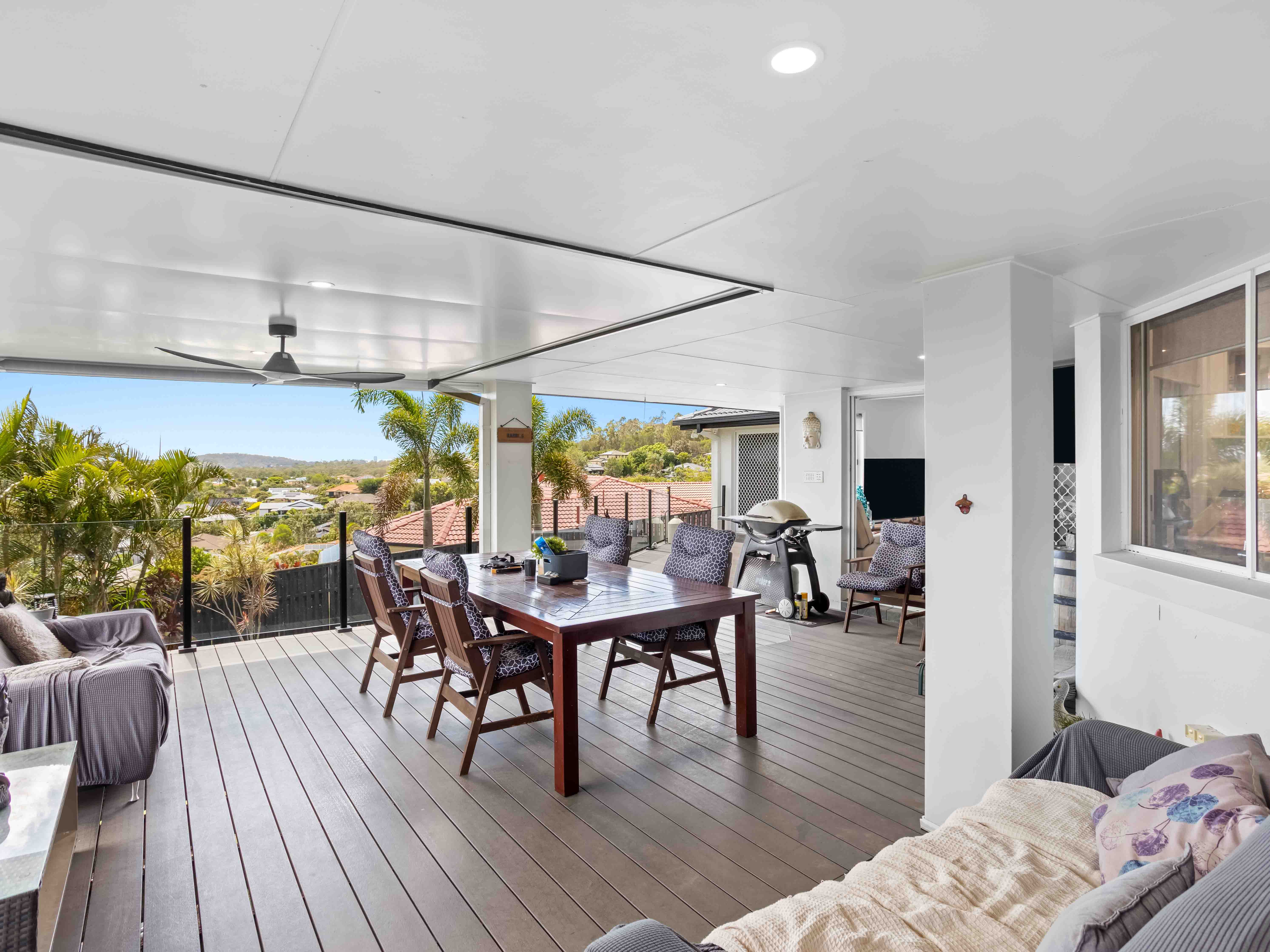 17 Yaldara Street, Pacific Pines, QLD 4211