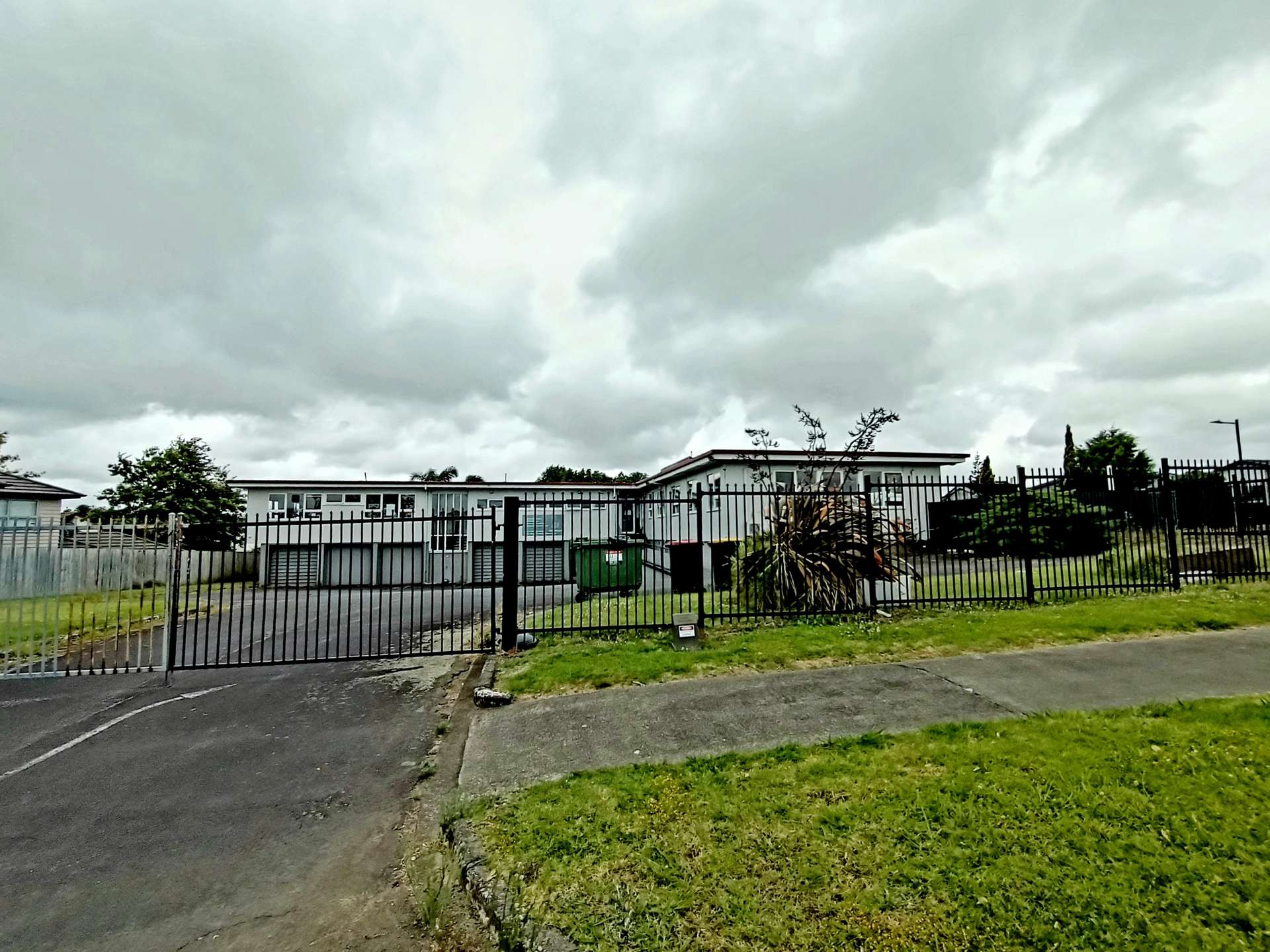 2 Bukem Place photo 4