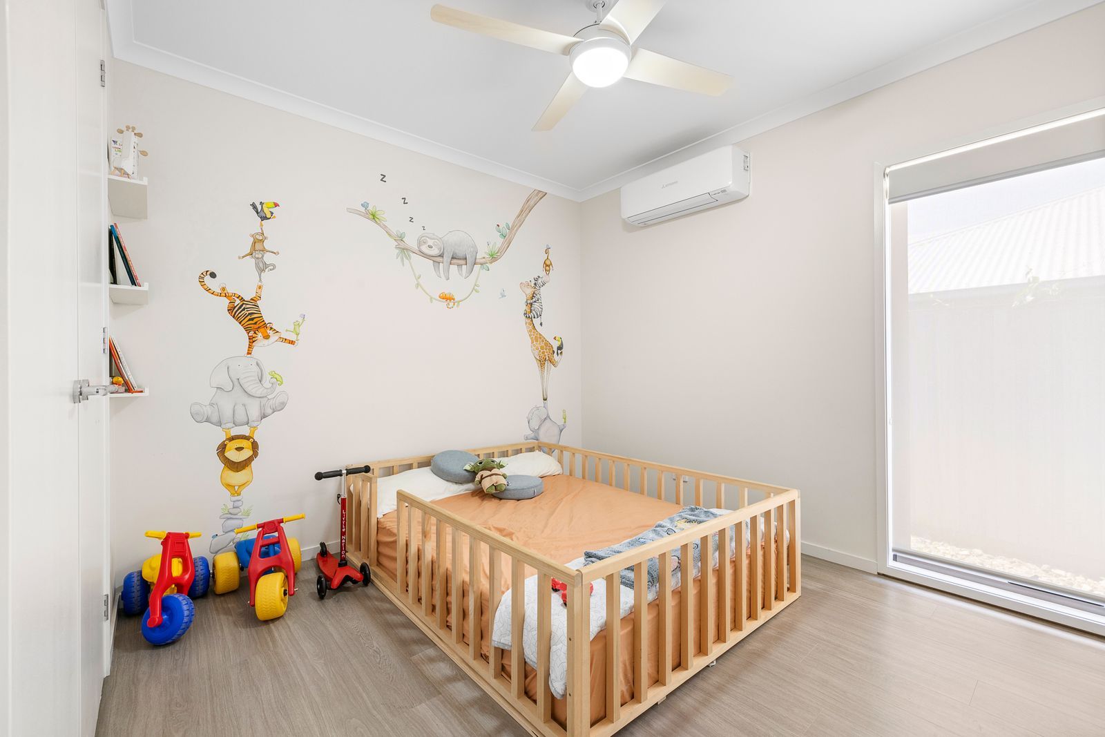 33 Ellabay Crescent — photo 11 of 18