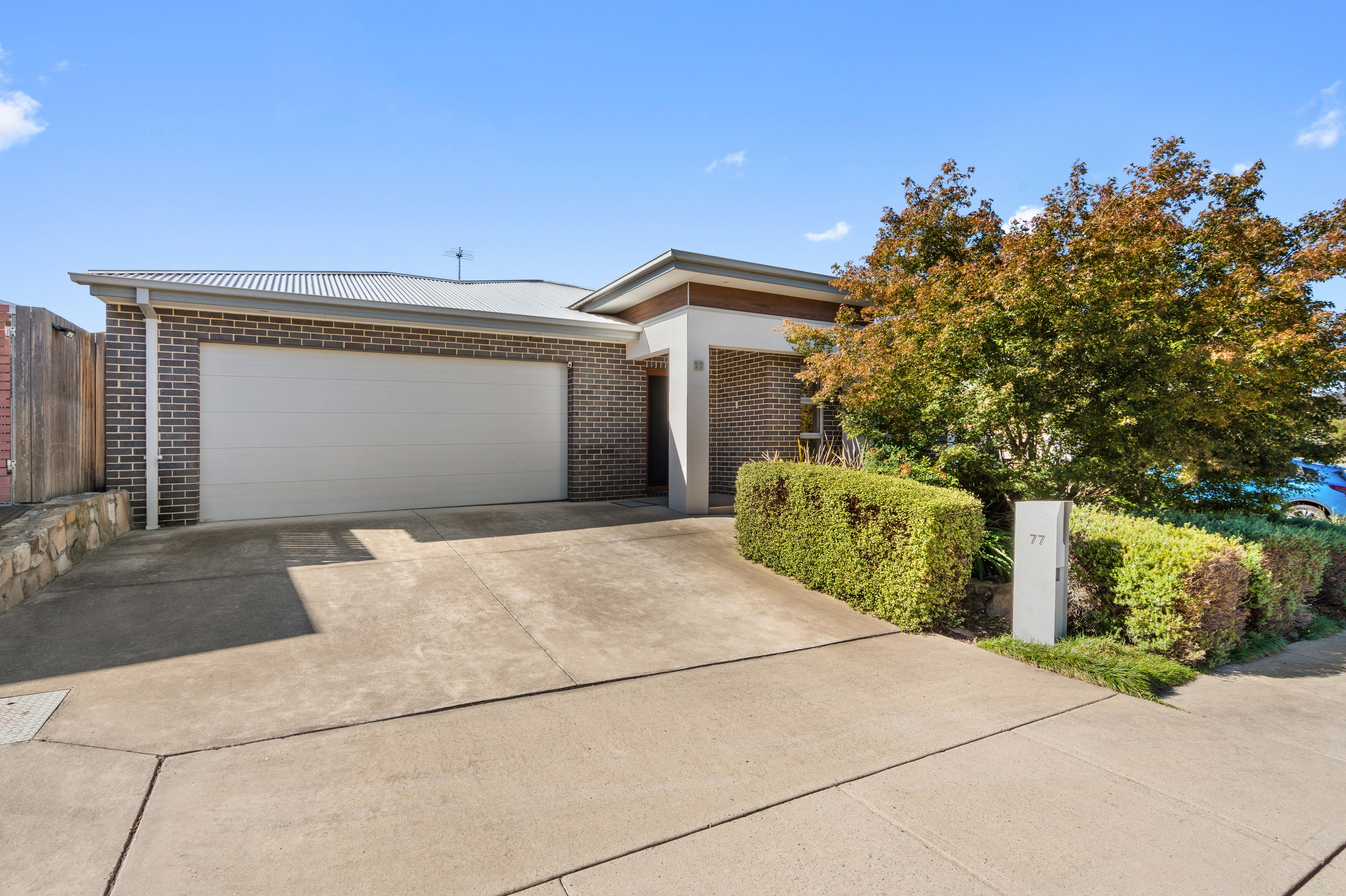 77 Albatross Crescent, Harrison, ACT 2914
