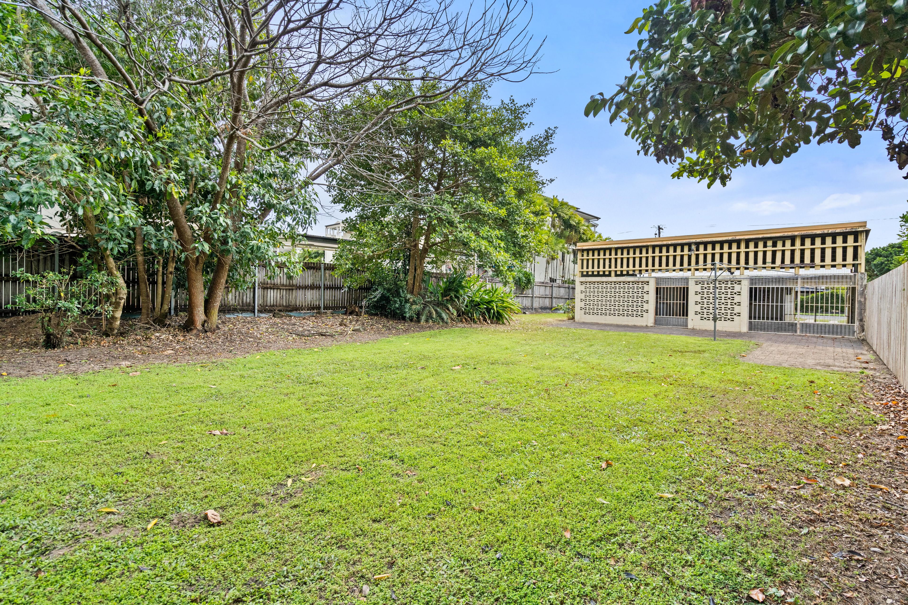 13 Hogan Street — photo 15 of 16