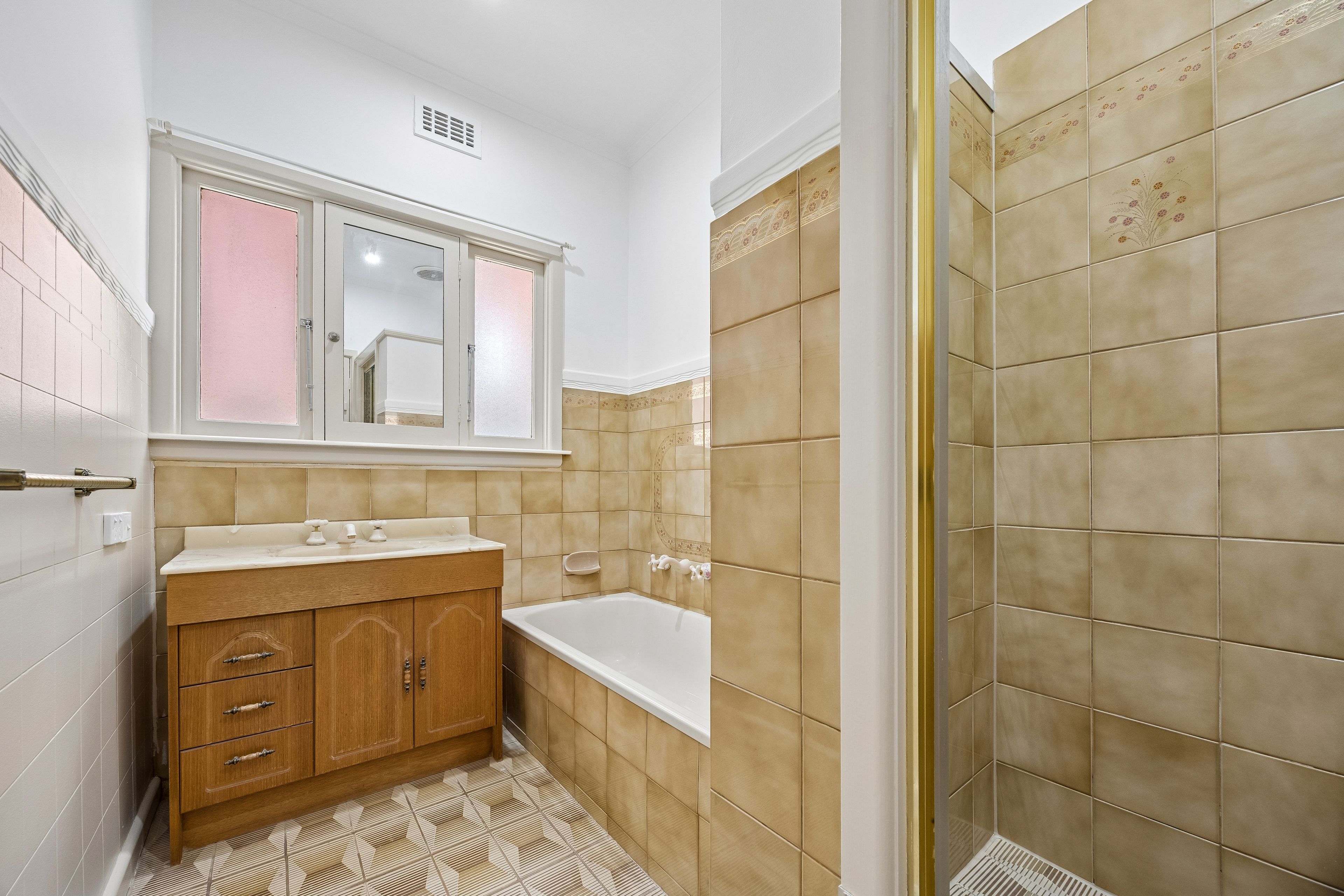 69 Lower Dandenong Road — photo 10 of 16