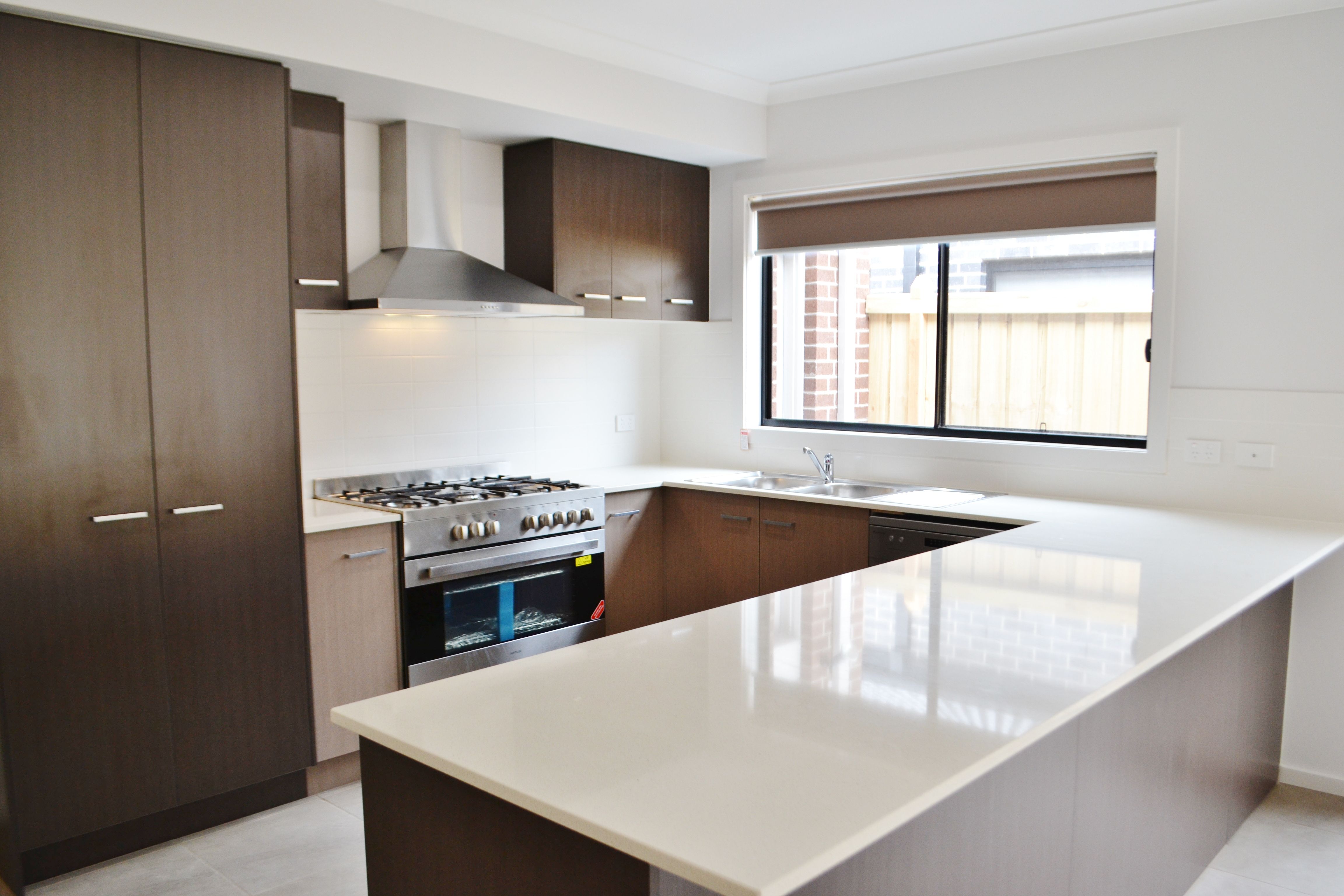 10 Ayrshire Way, Clyde North, VIC 3978