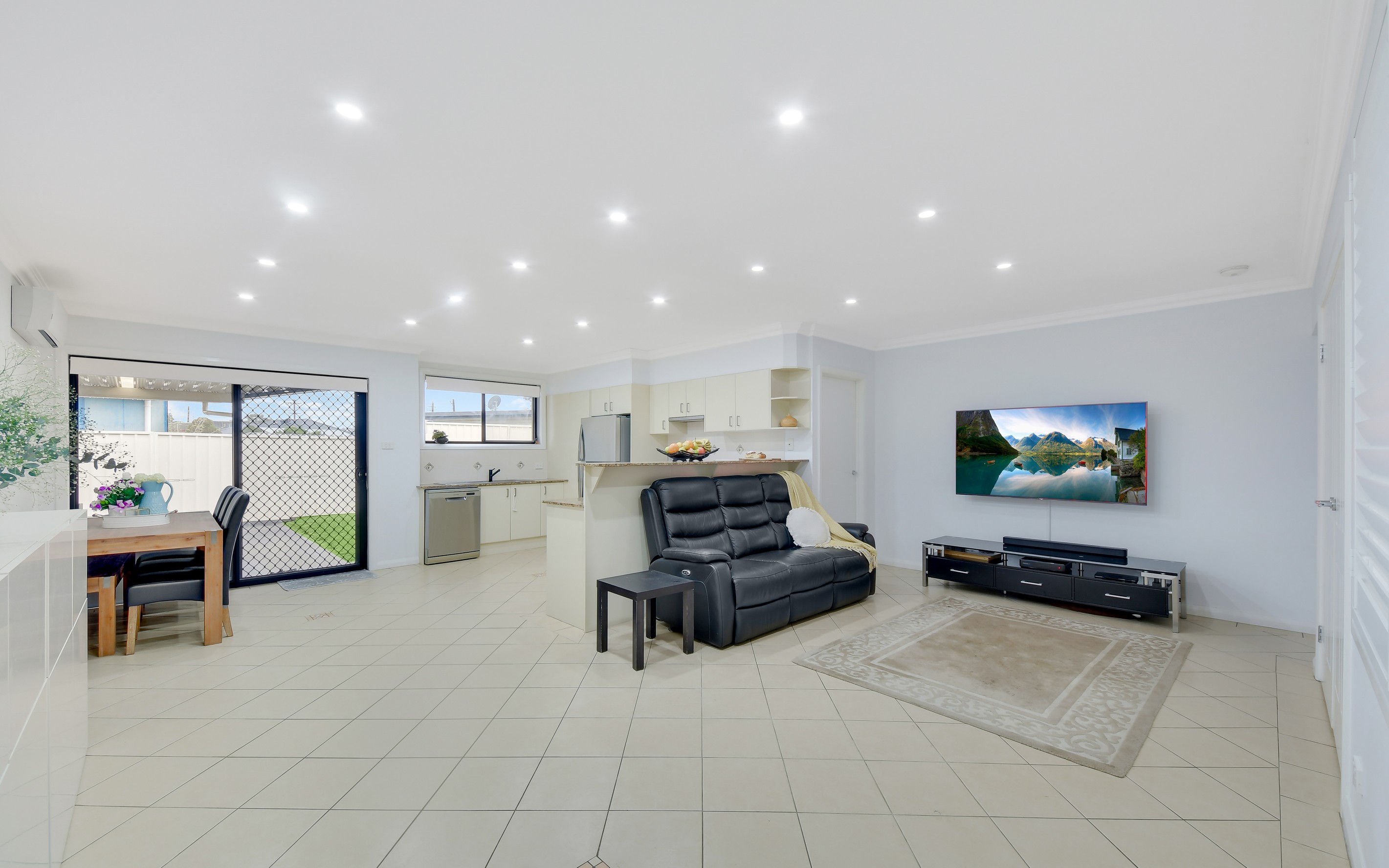 14a Lincoln Drive, Cambridge Park, NSW 2747