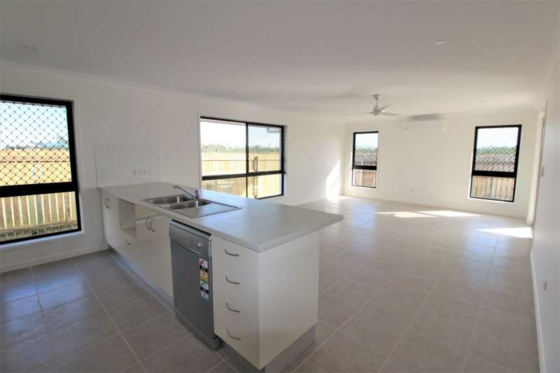 13 Orangeberry Circuit, Mount Low, QLD 4818