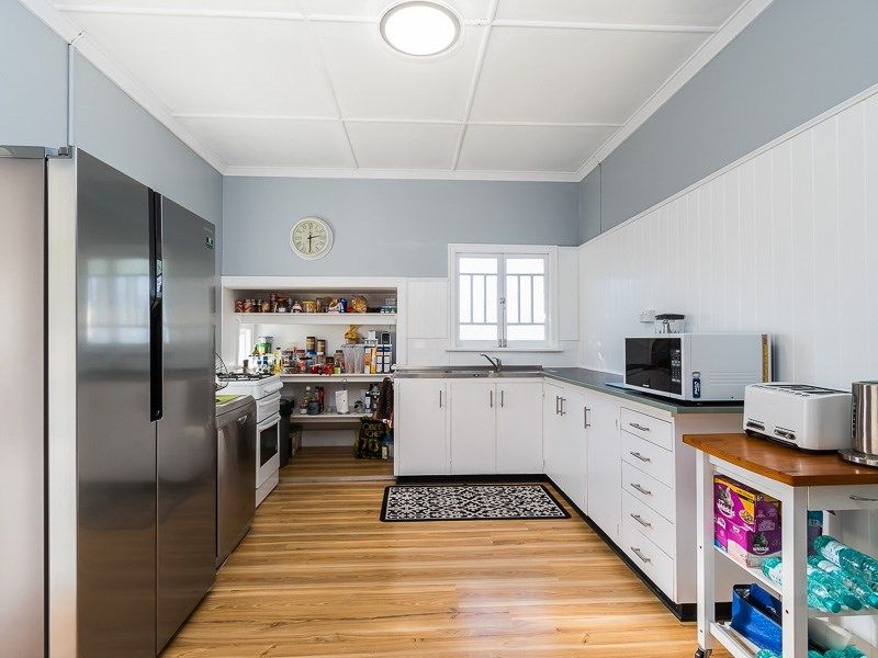 16 Broadwater Road, Mount Gravatt East, QLD 4122