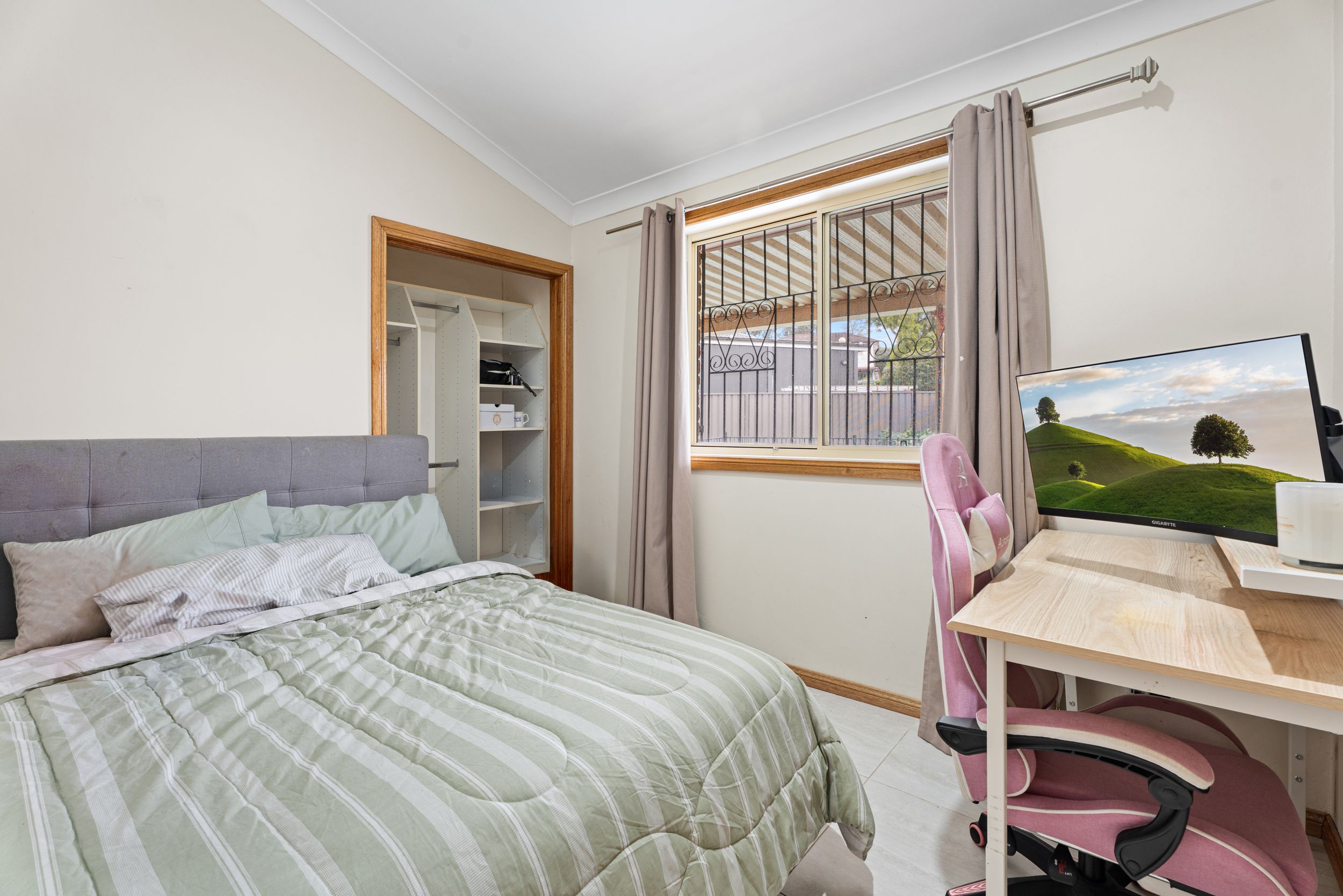 37 Charles Sturt Drive — photo 7 of 20