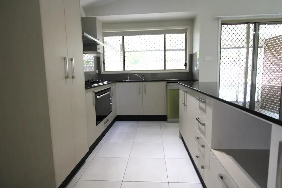20 Tottenham Place, Glenfield, NSW 2167