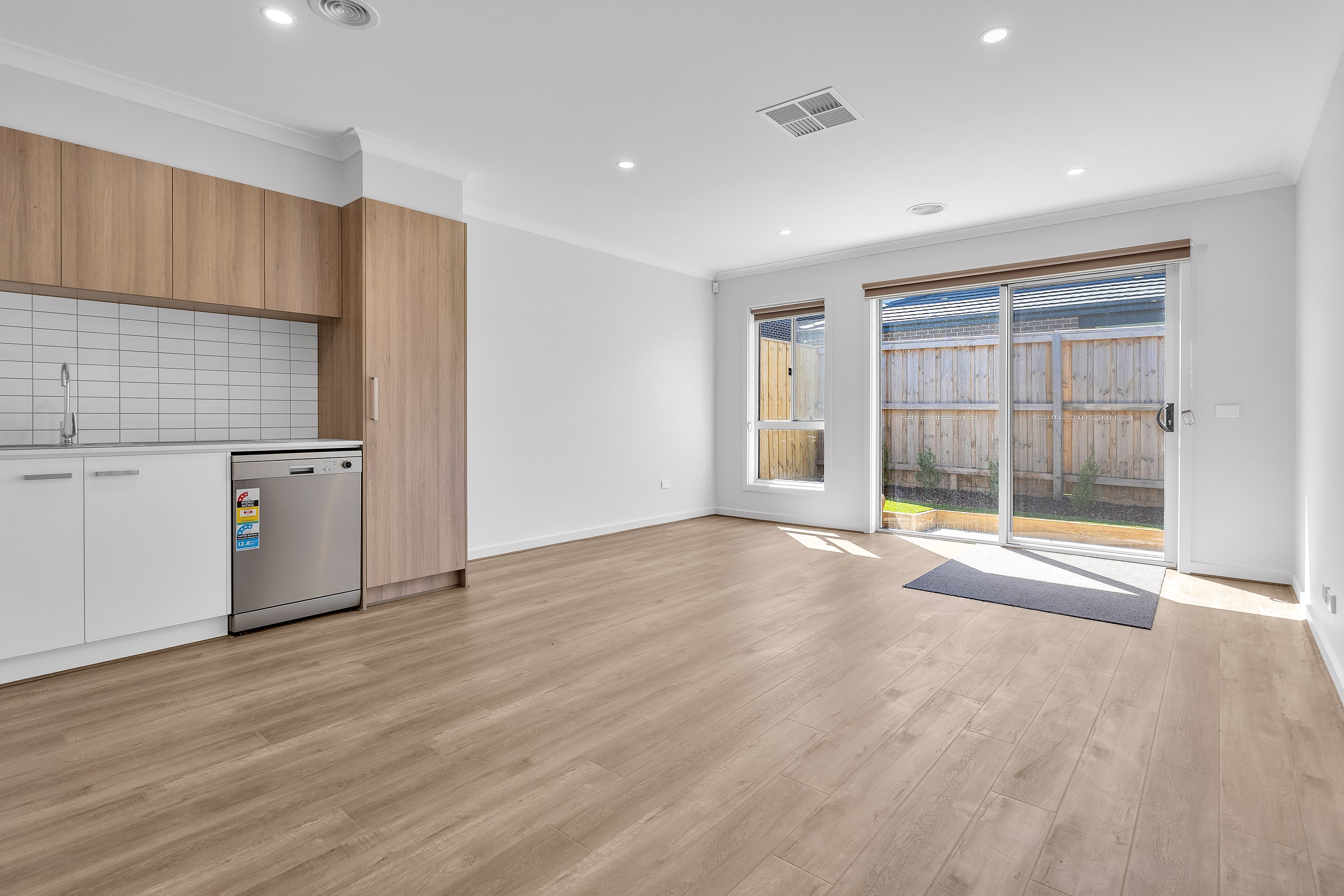 4 Brushton Street, MANOR LAKES, VIC 3024
