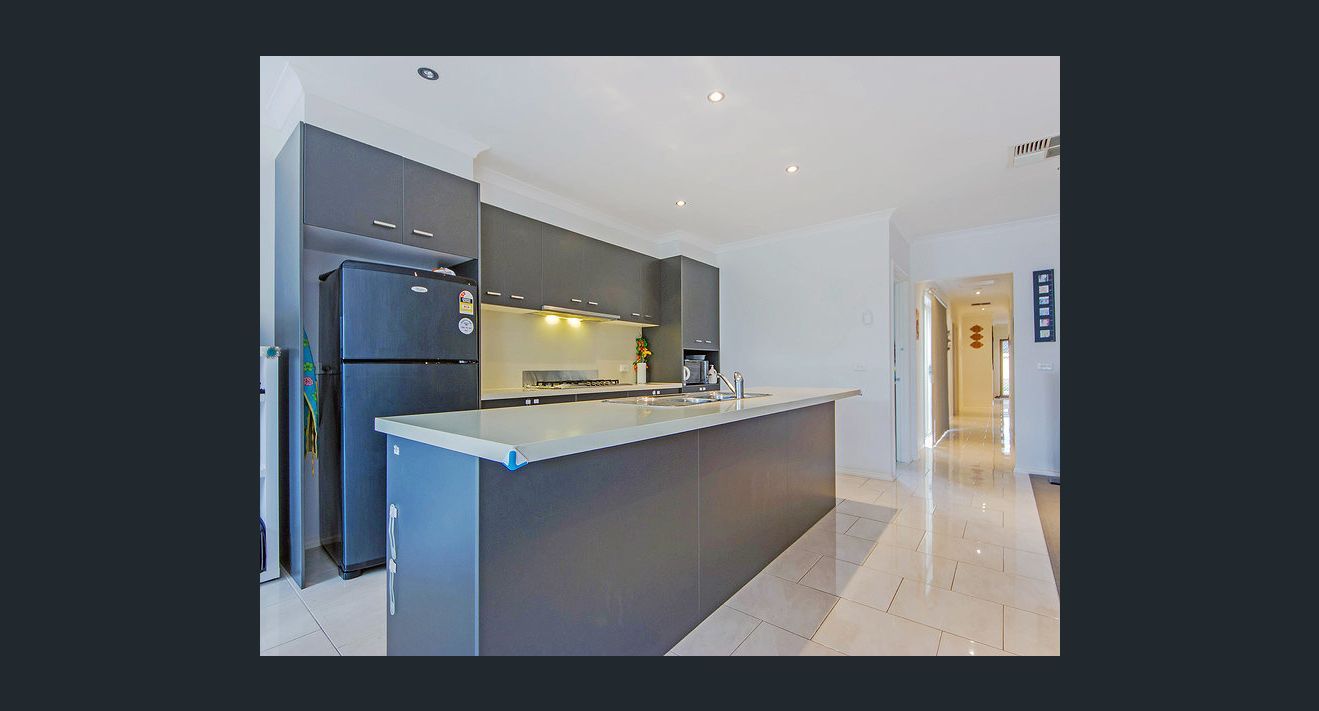 1/4 Westmeadows Lane, Truganina, VIC 3029