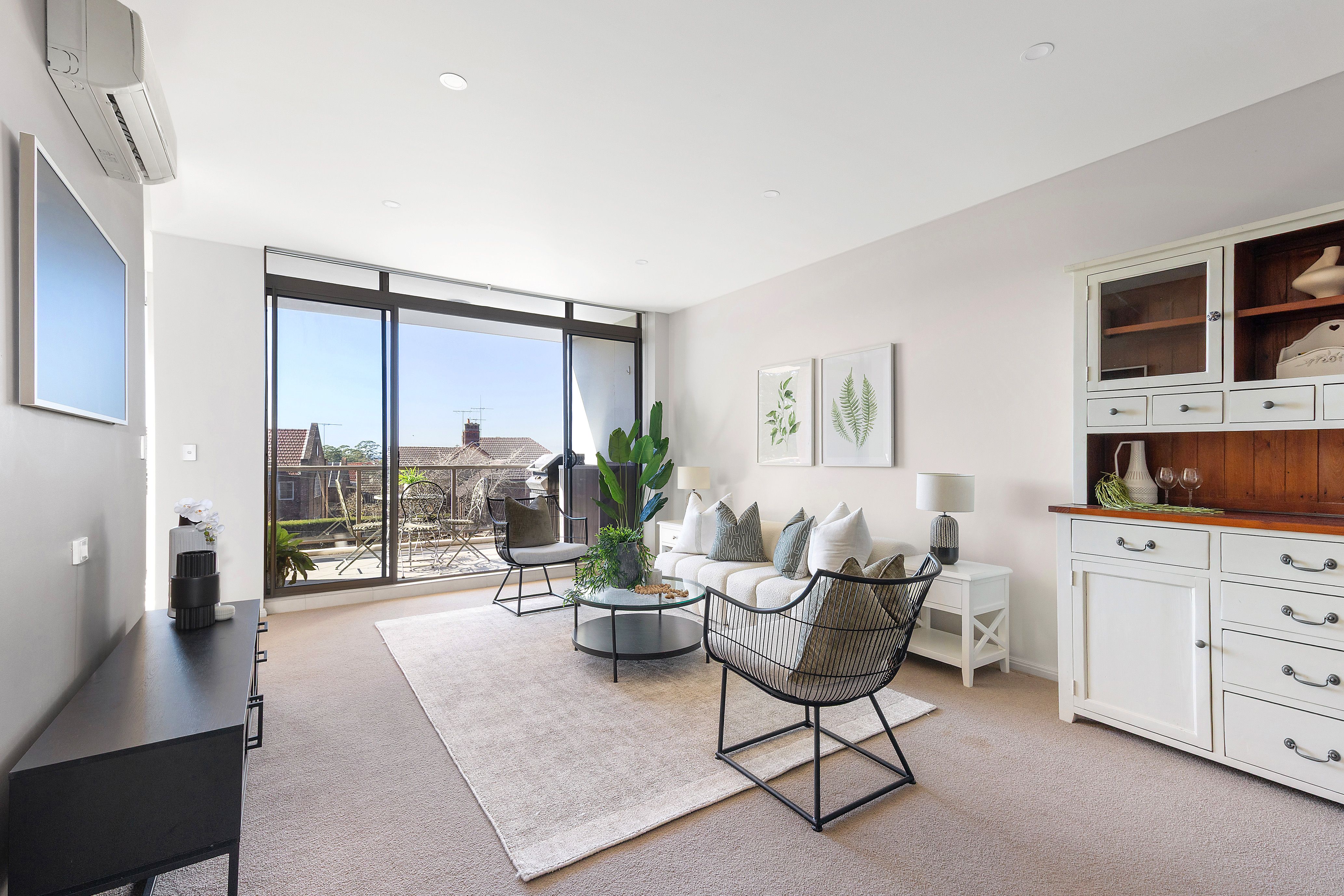 233/2c Munderah Street — photo from Ray White Upper North Shore