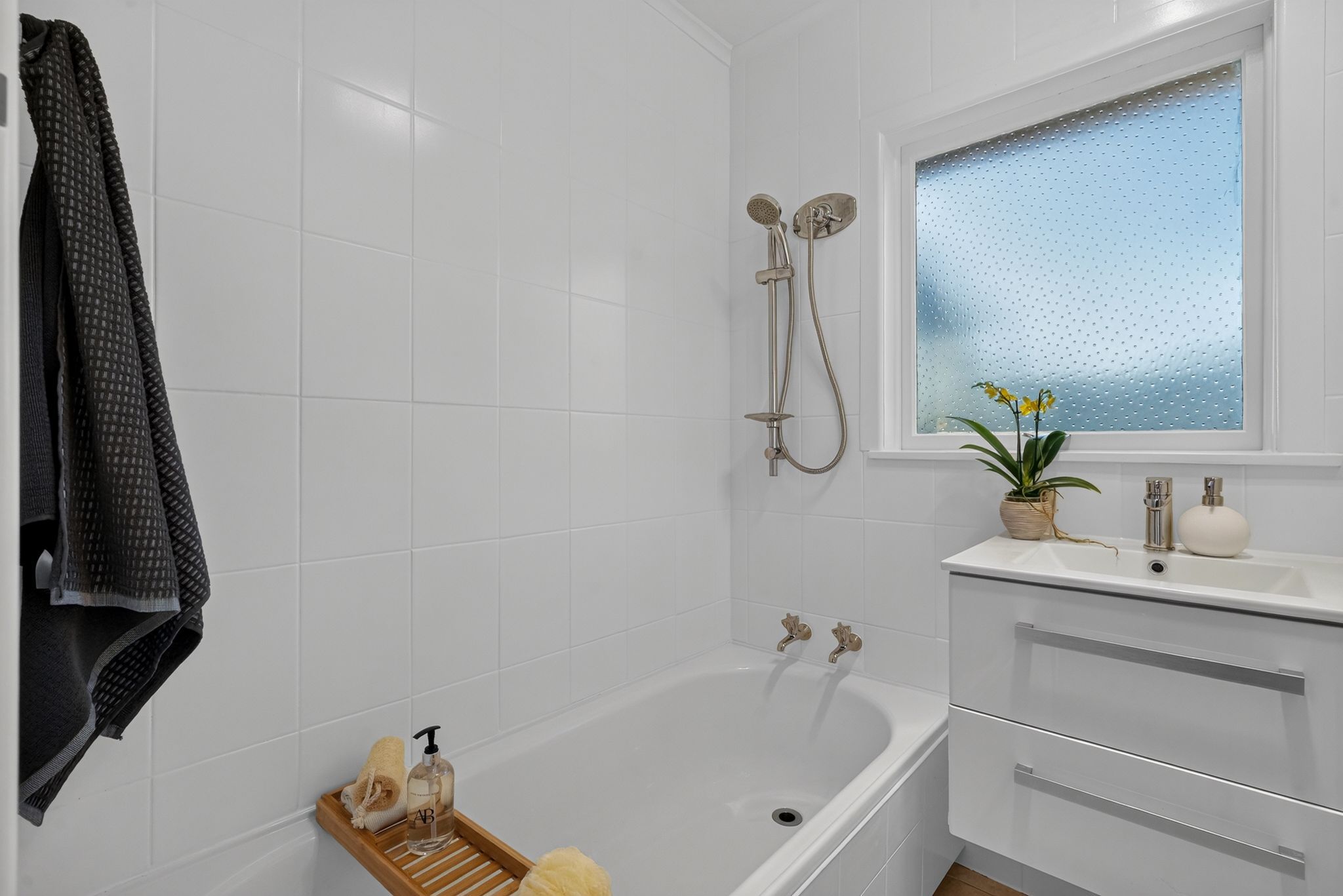 5/174 East Coast Road, Forrest Hill, North Shore City