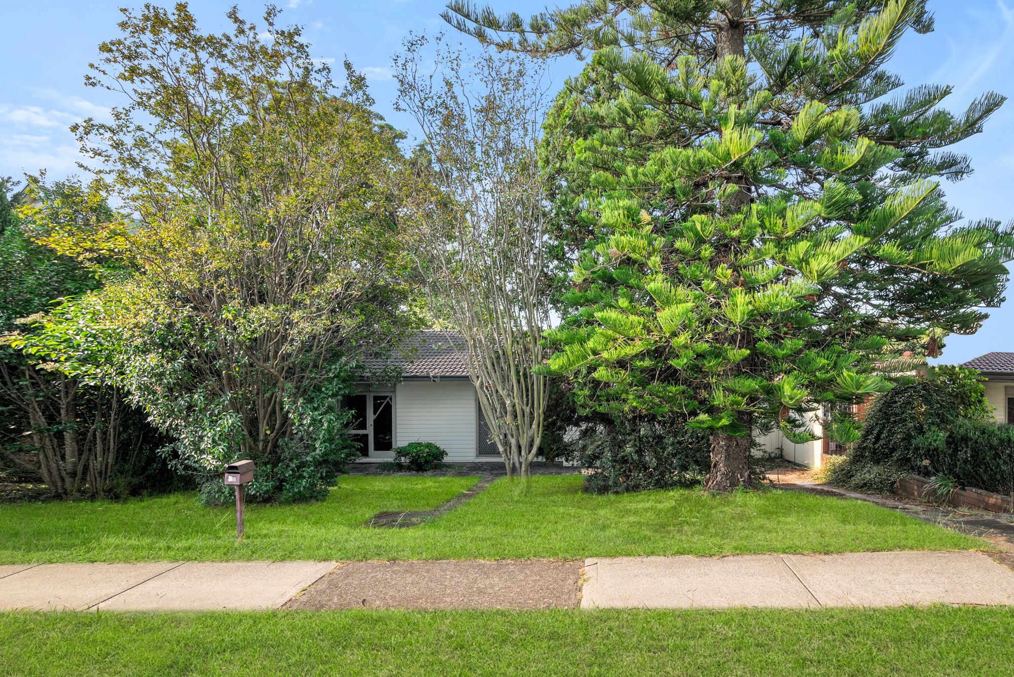 15 Campbellfield Avenue, Bradbury, NSW 2560