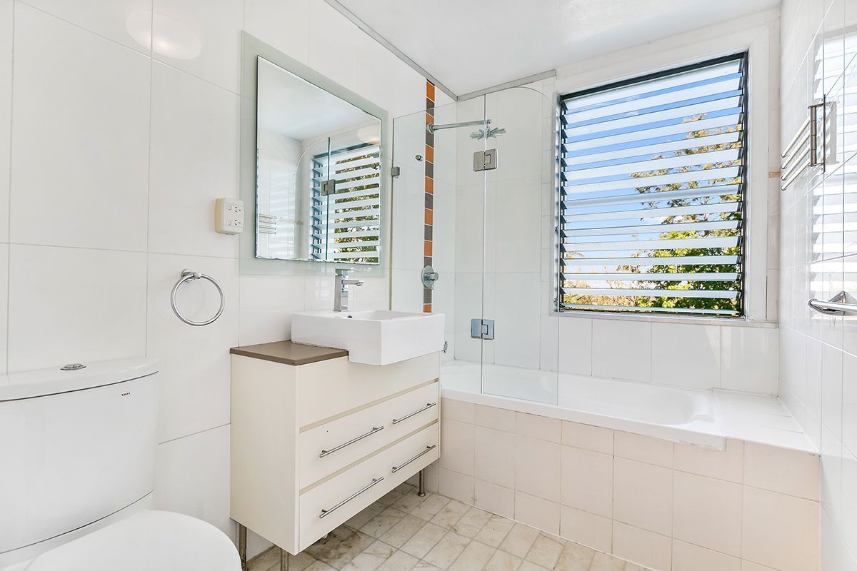 200 The Comenarra Parkway — photo 4 of 8