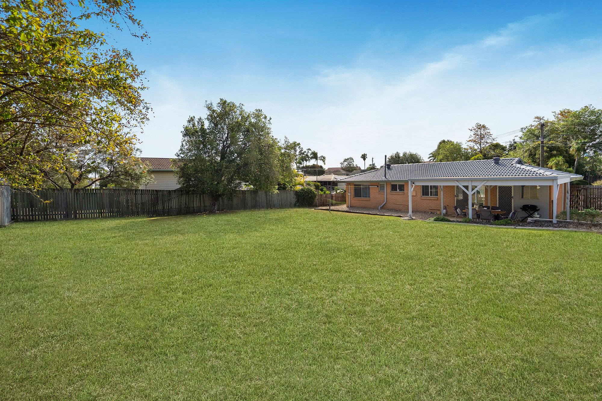 17 Laurinda Crescent, Springwood, QLD 4127