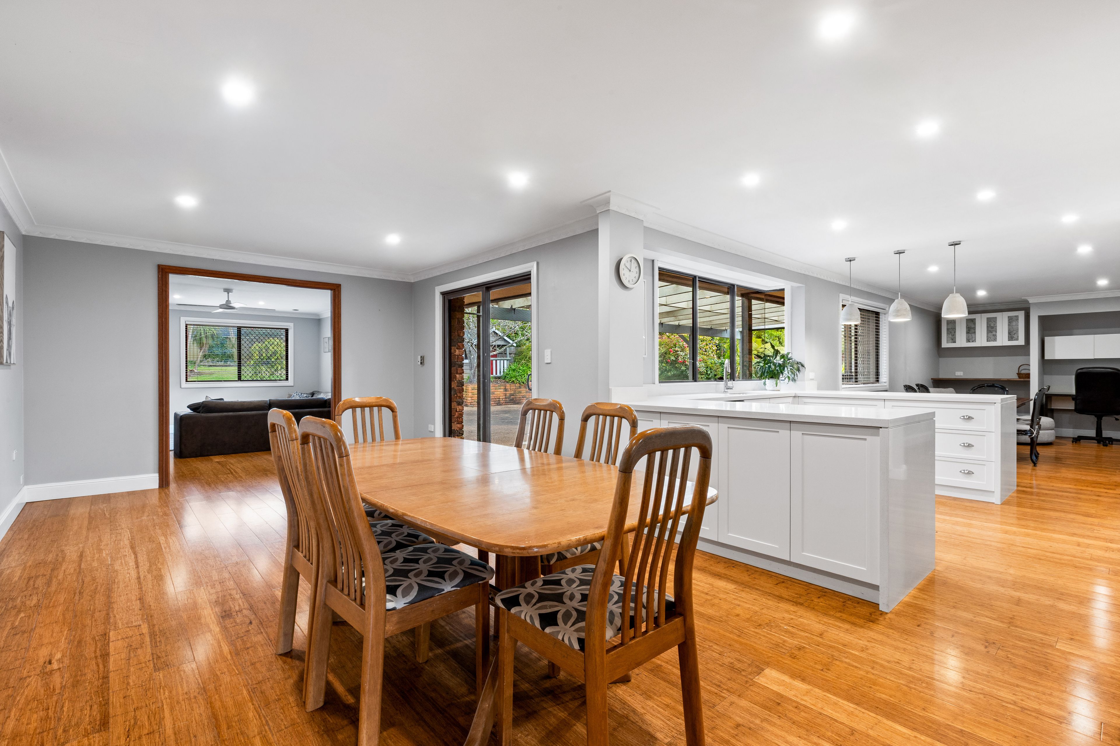 139 Evans Lookout Road — photo 5 of 15