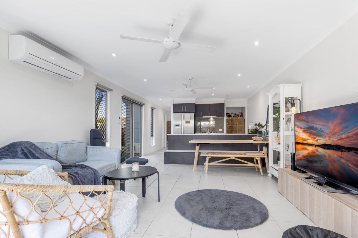 5 Blue Mountains Crescent, Fitzgibbon, QLD 4018