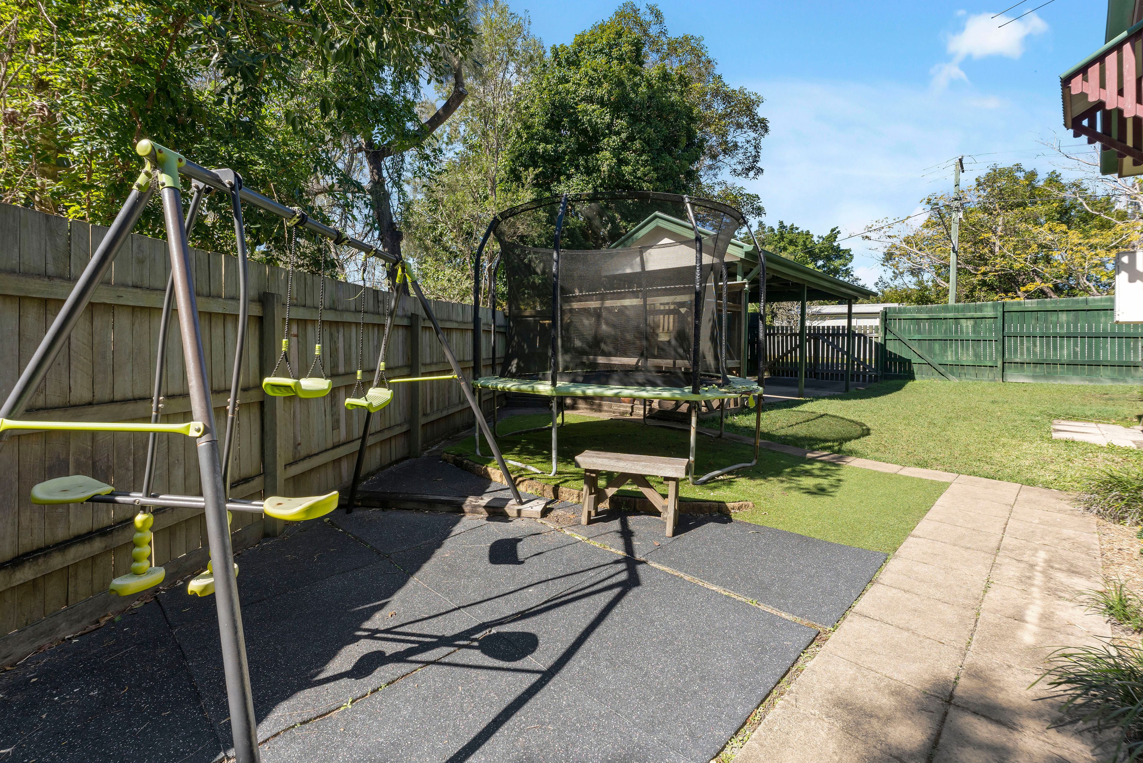 15 Kokoda Street — photo 11 of 15