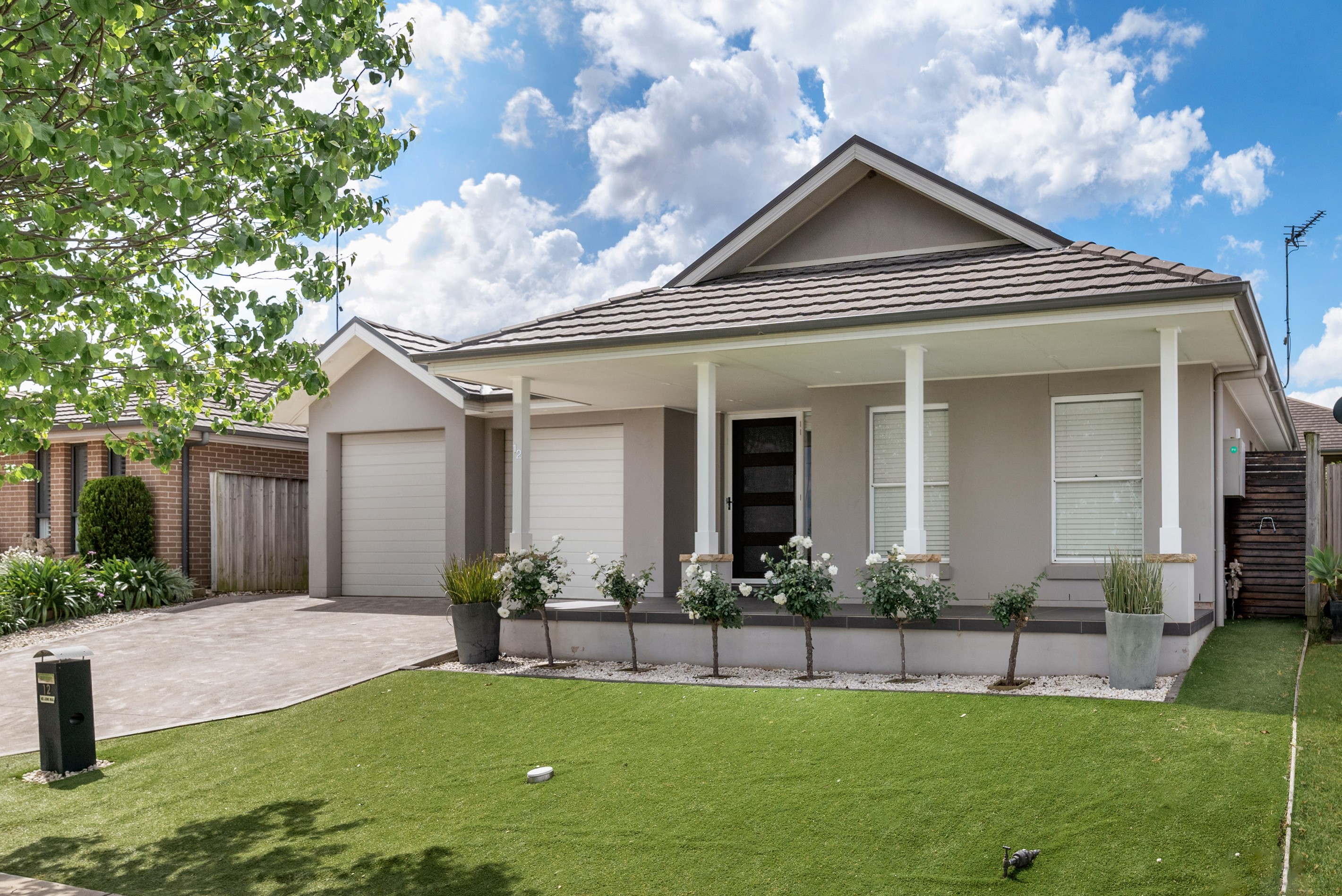 12 Liz Kernohan Drive, Elderslie, NSW 2570