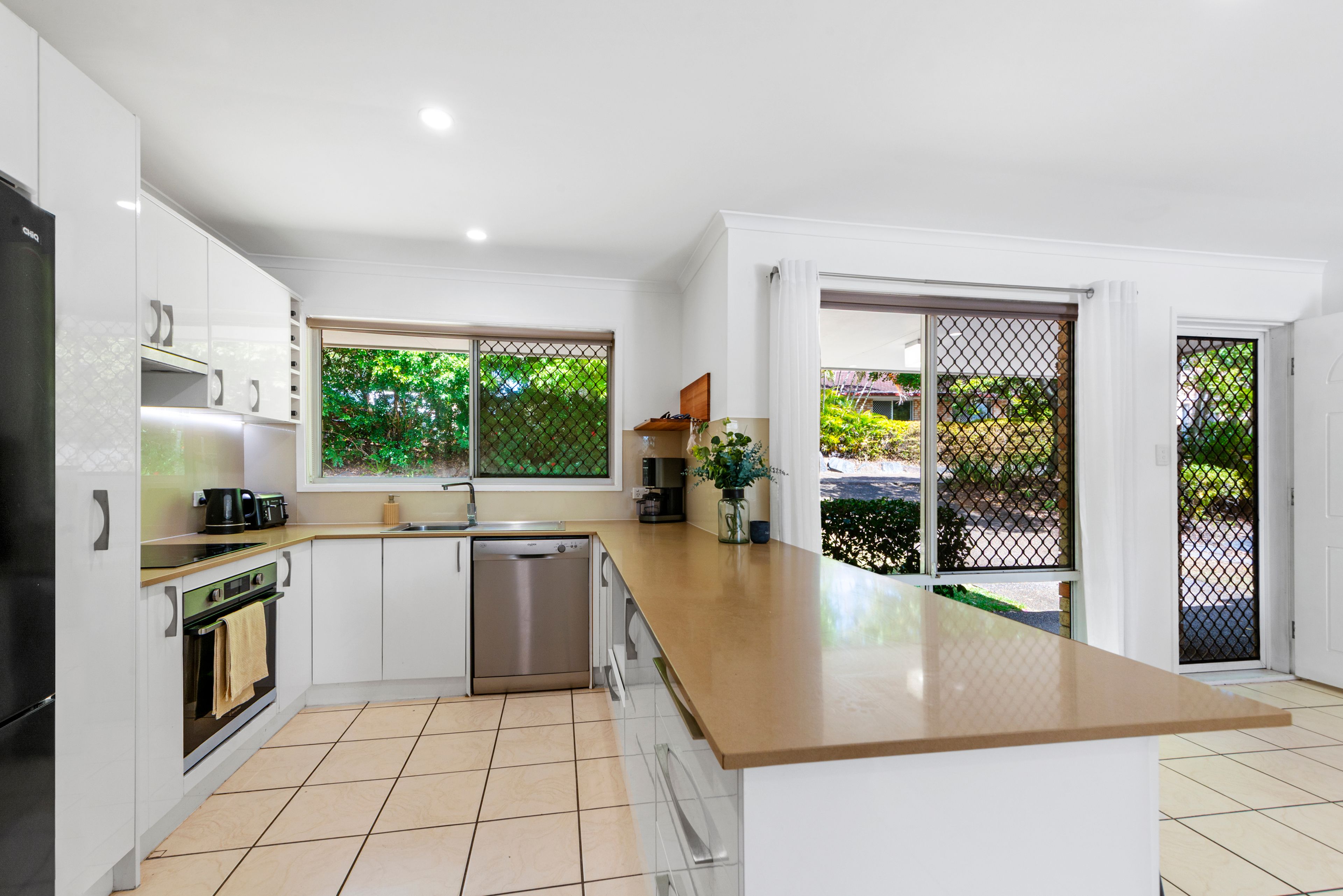 48/8 Gooding Drive — photo 9 of 27