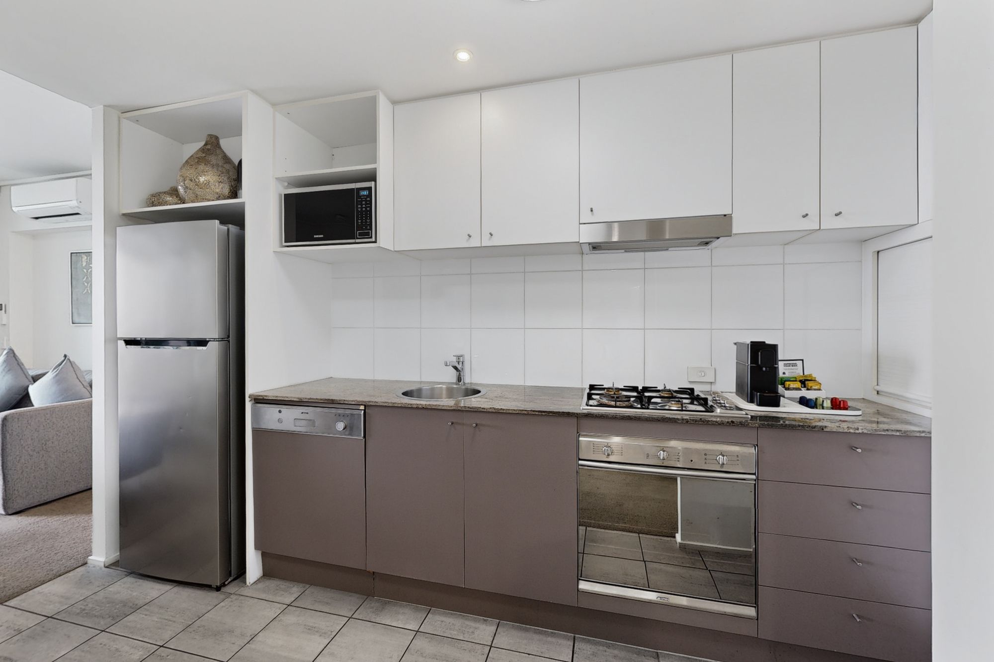 355/26 Felix Street — photo 7 of 19