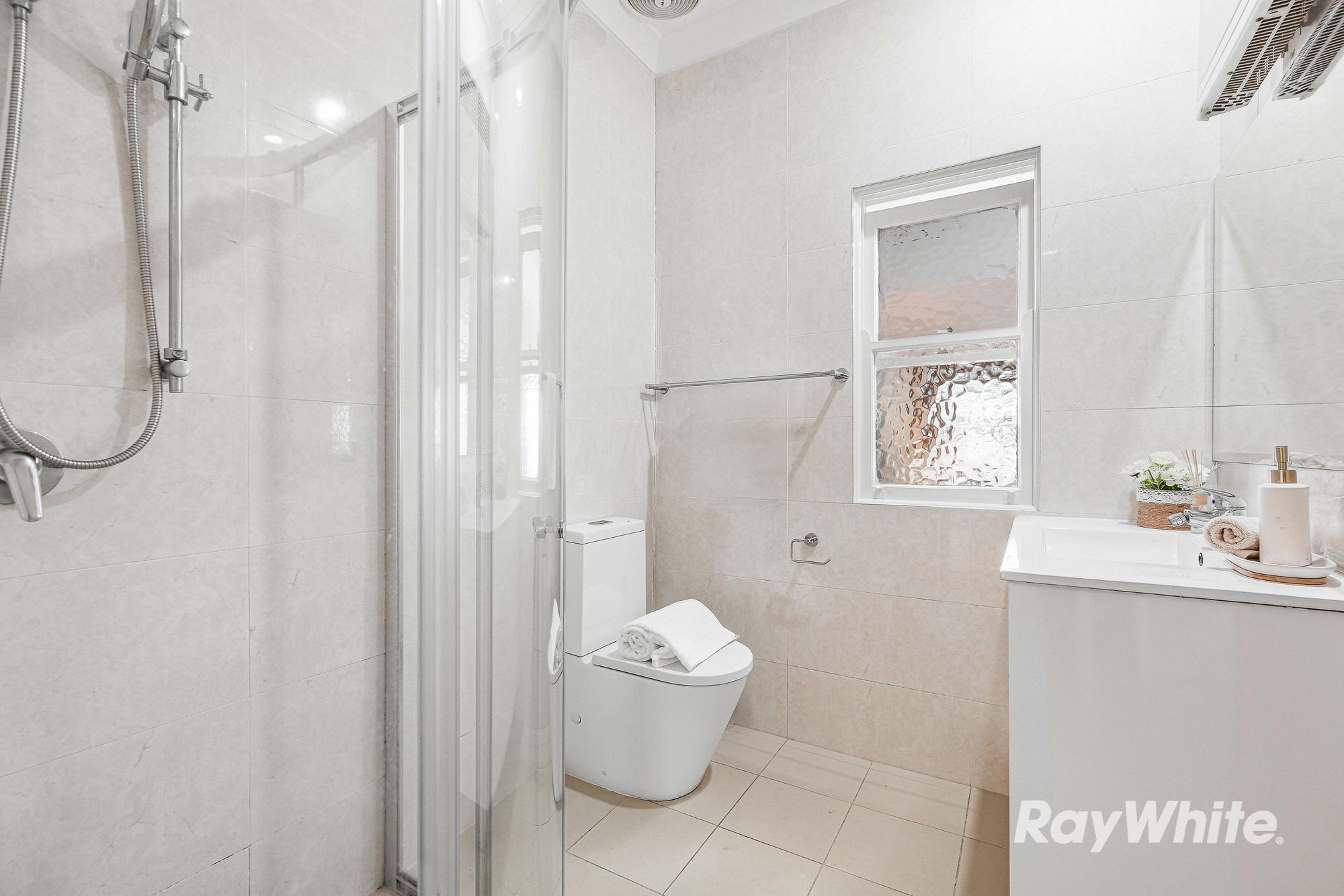 14 Wandsworth Street — photo 10 of 17