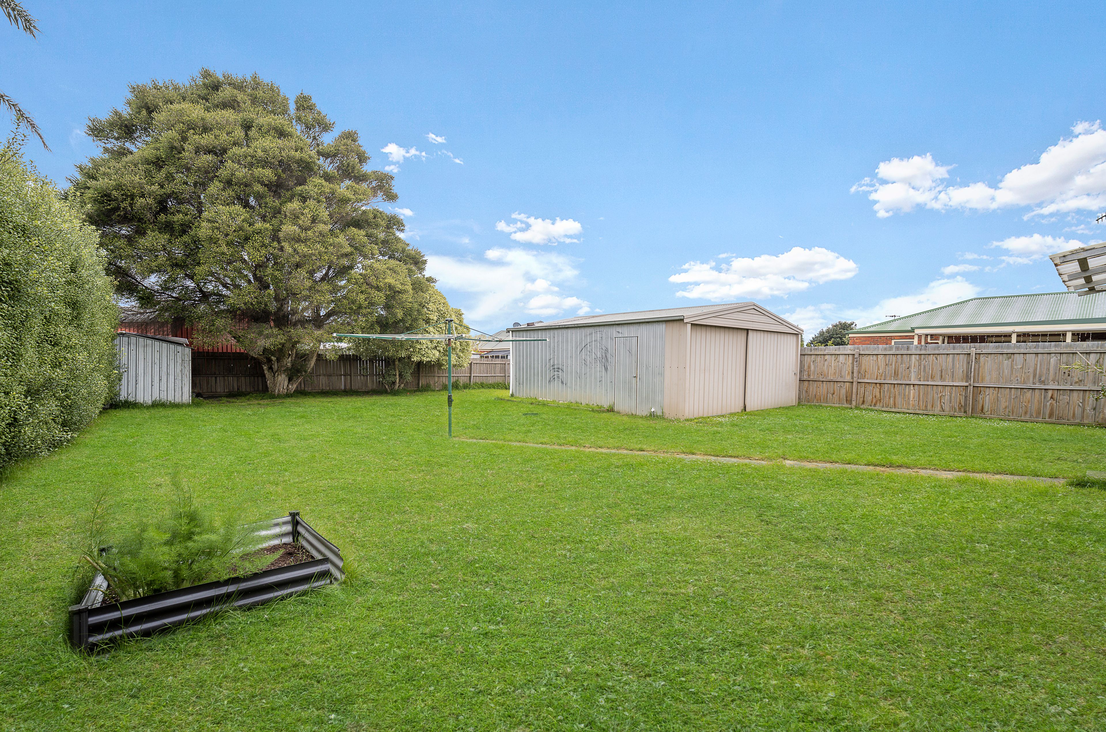 16 Baileyana Drive — photo 9 of 12
