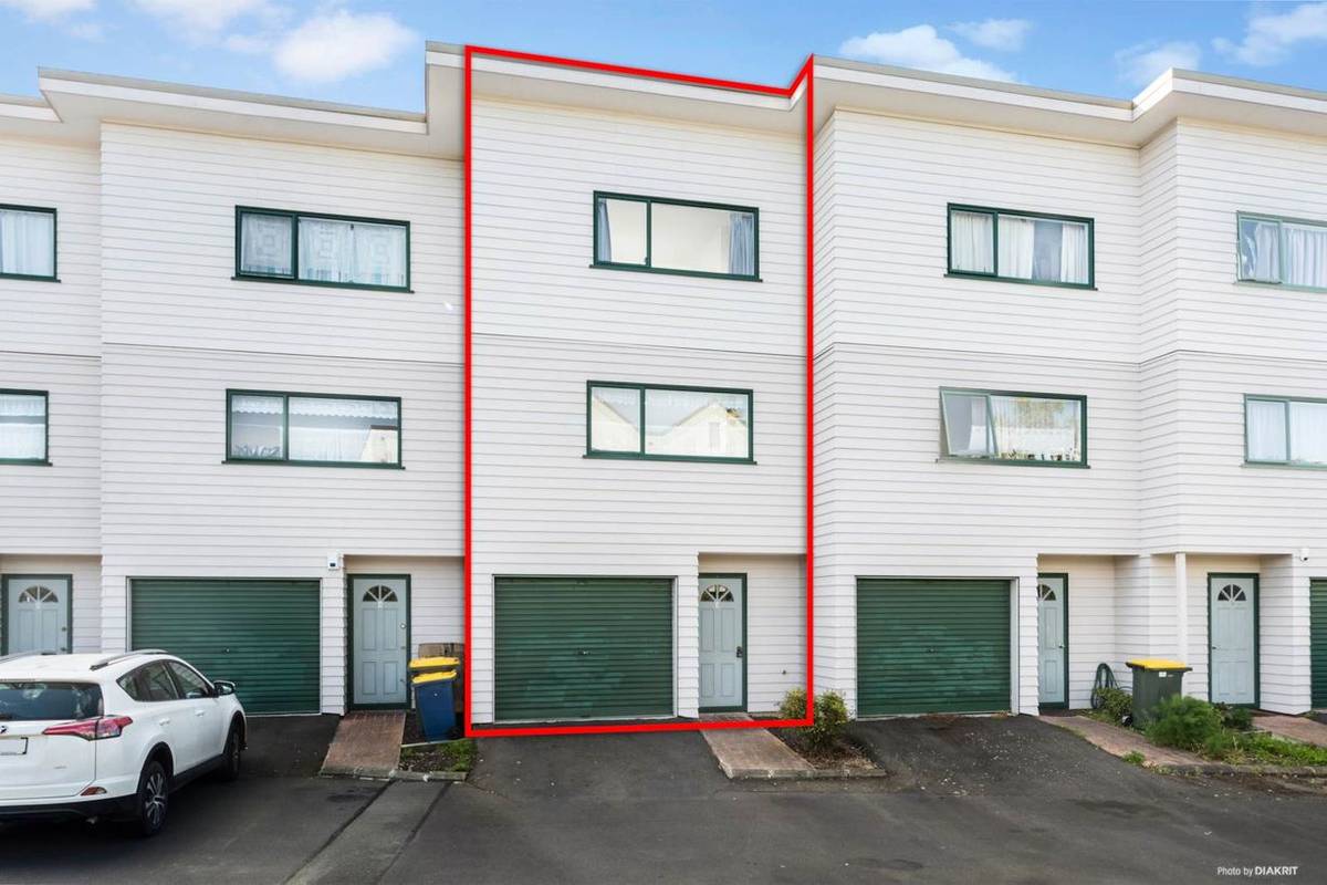 6/1 rankin Avenue, New Lynn, Waitakere City Real Estate Ray White