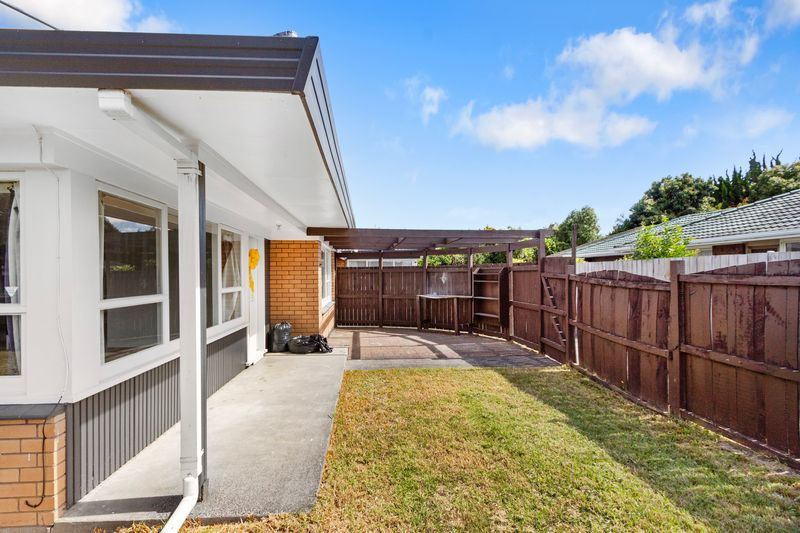 1/37 Great South Road, Conifer Grove, Manukau City