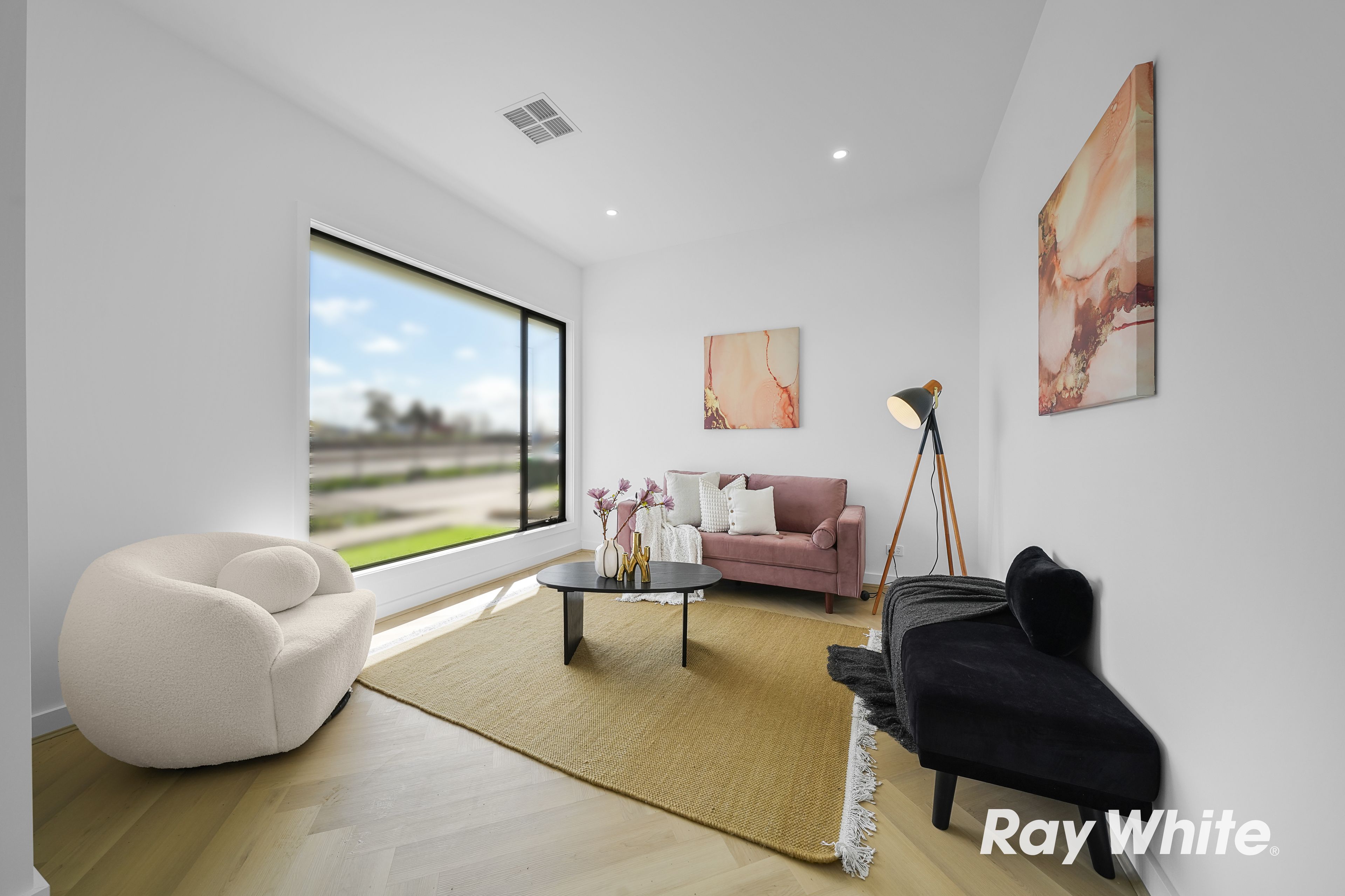 41 Batehaven Crescent — photo 3 of 21
