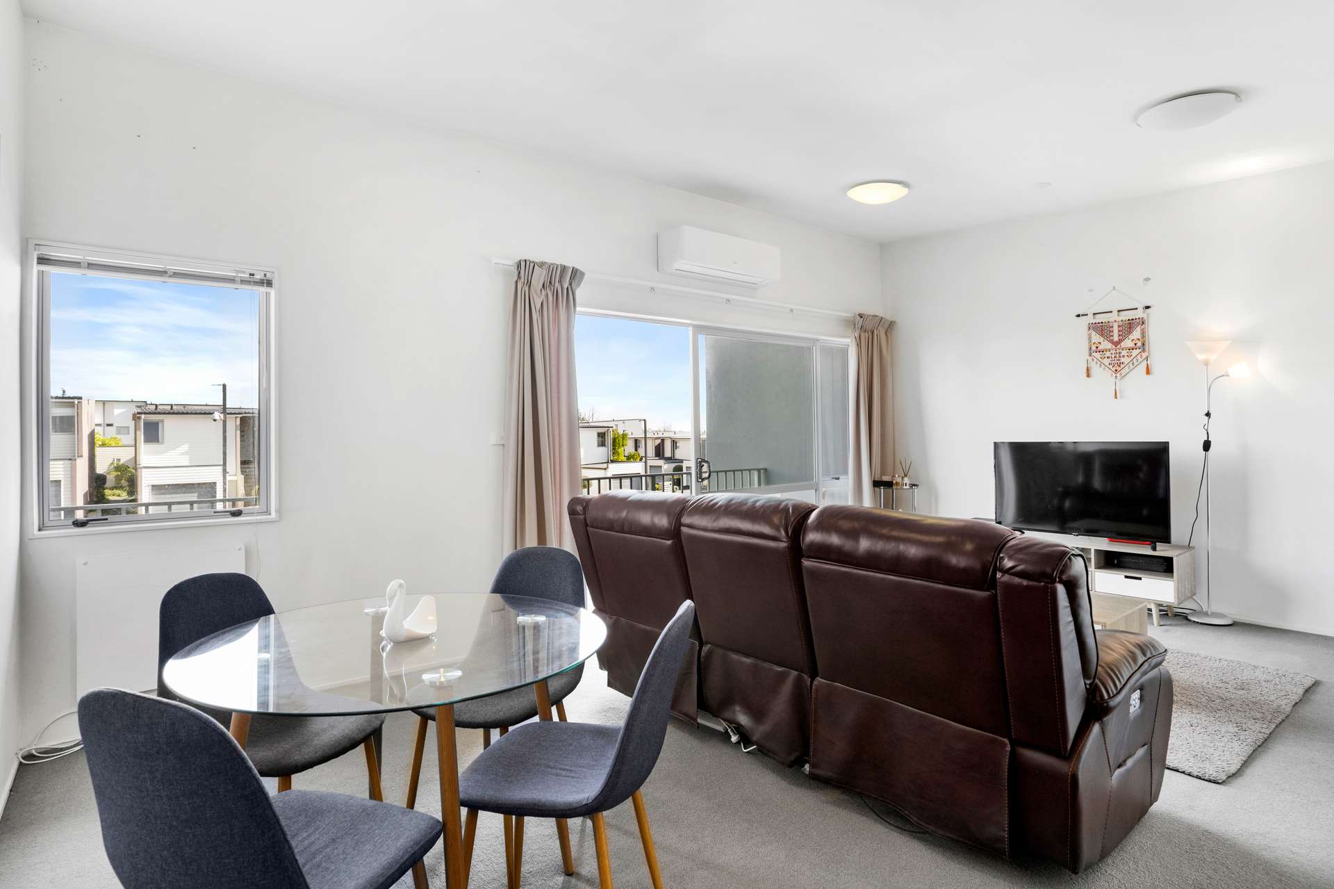 92/7 Kelvin Hart Drive photo 7