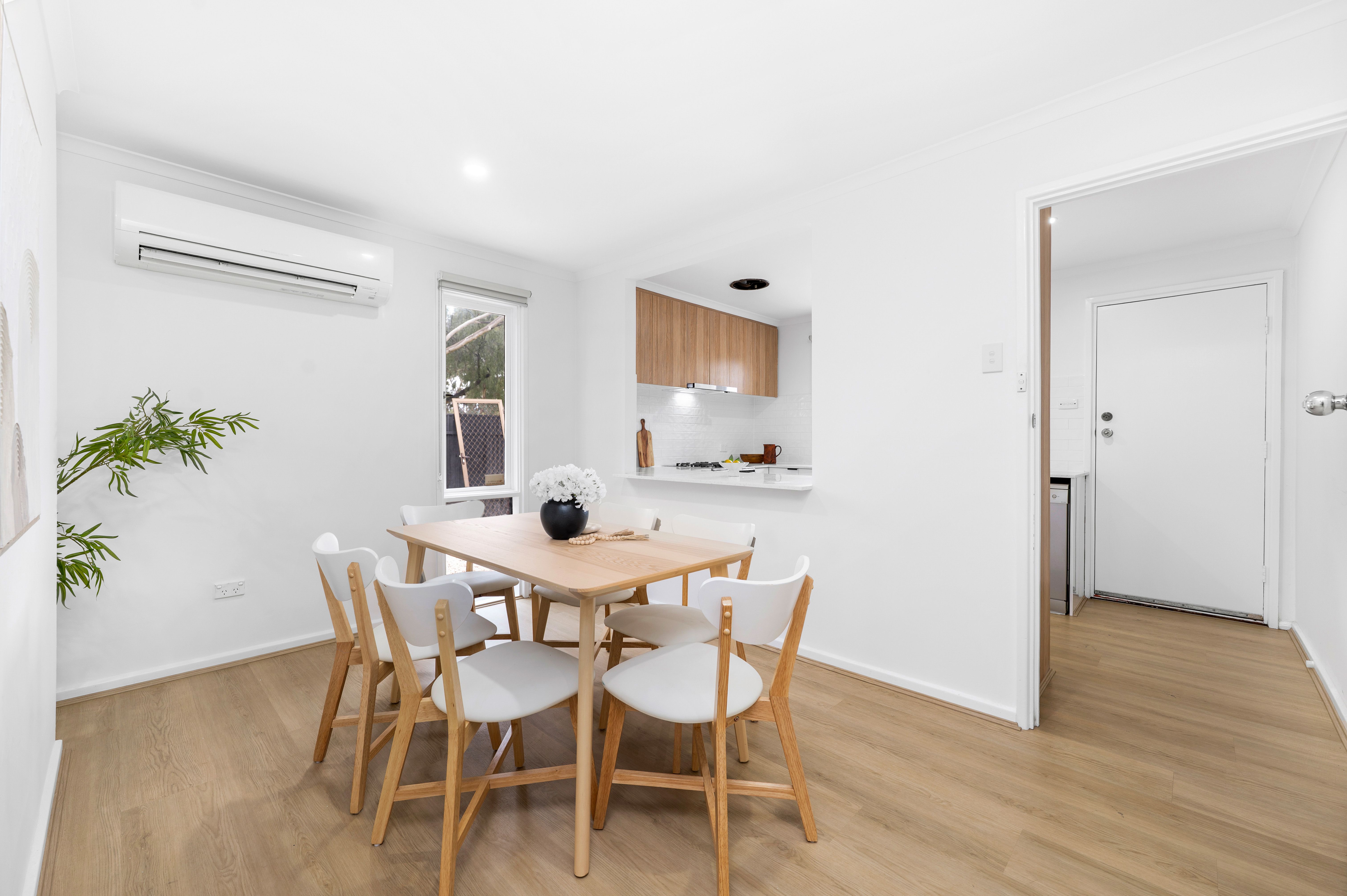 10 Woodcock Crescent — photo 5 of 16