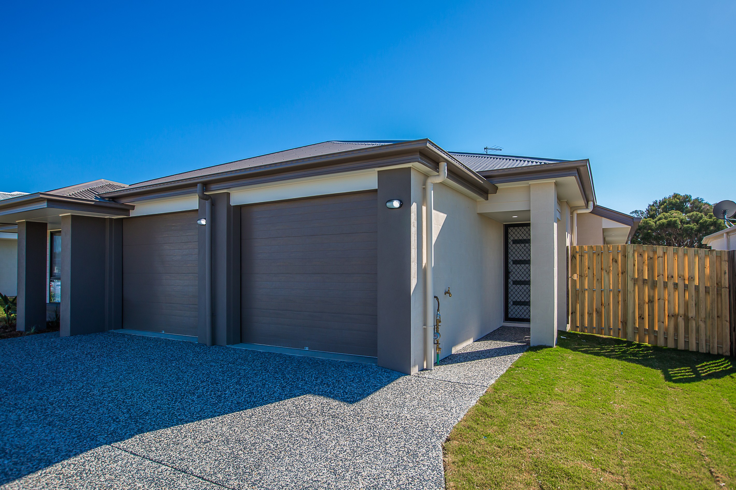 2/10 Swallowtail Street, ROSEWOOD, QLD 4340
