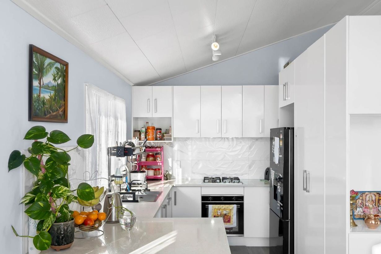 28 Matthews Road, Flat Bush, Manukau City