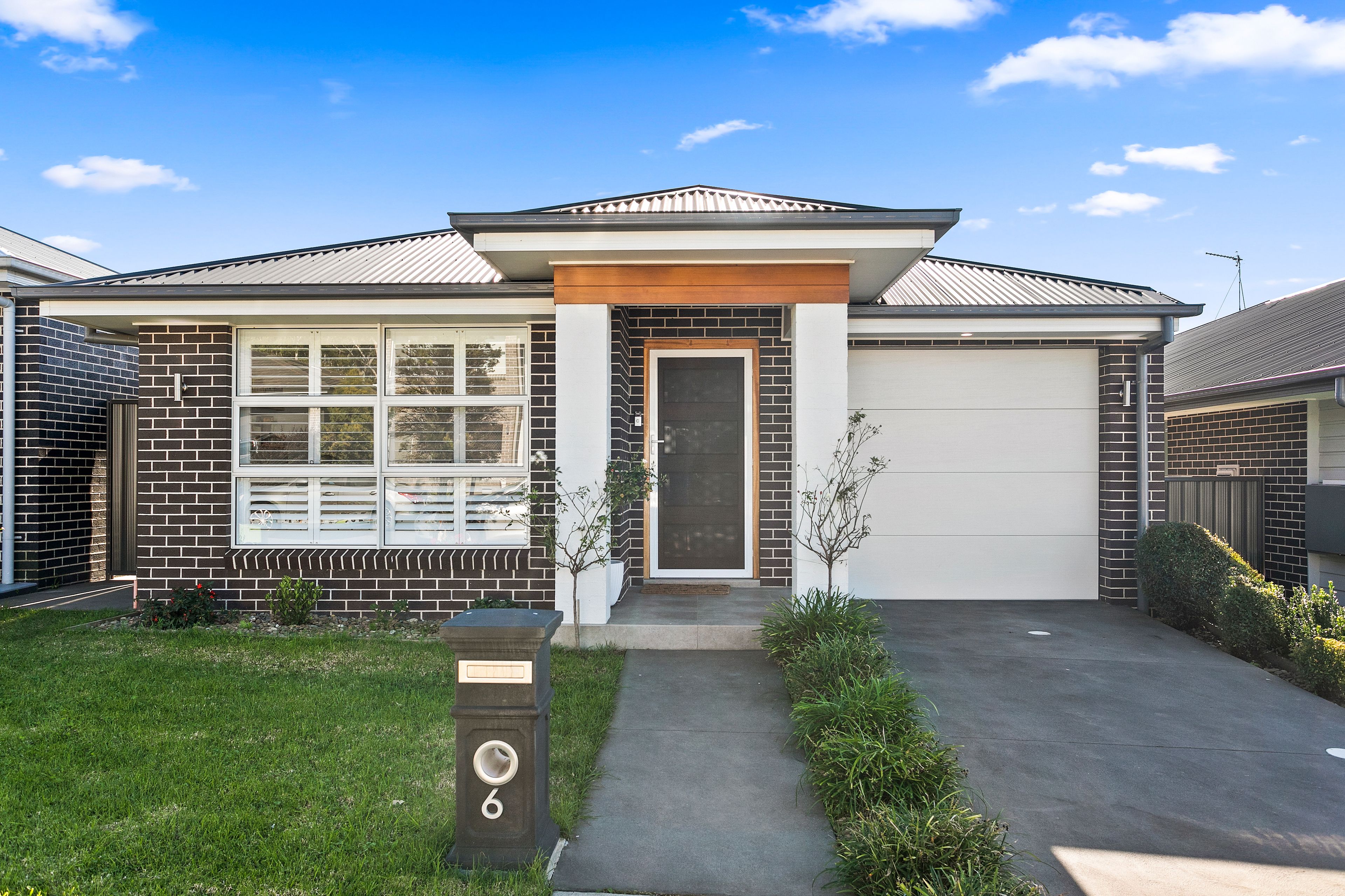 6 Coral Tree Crescent, Calderwood NSW 2527